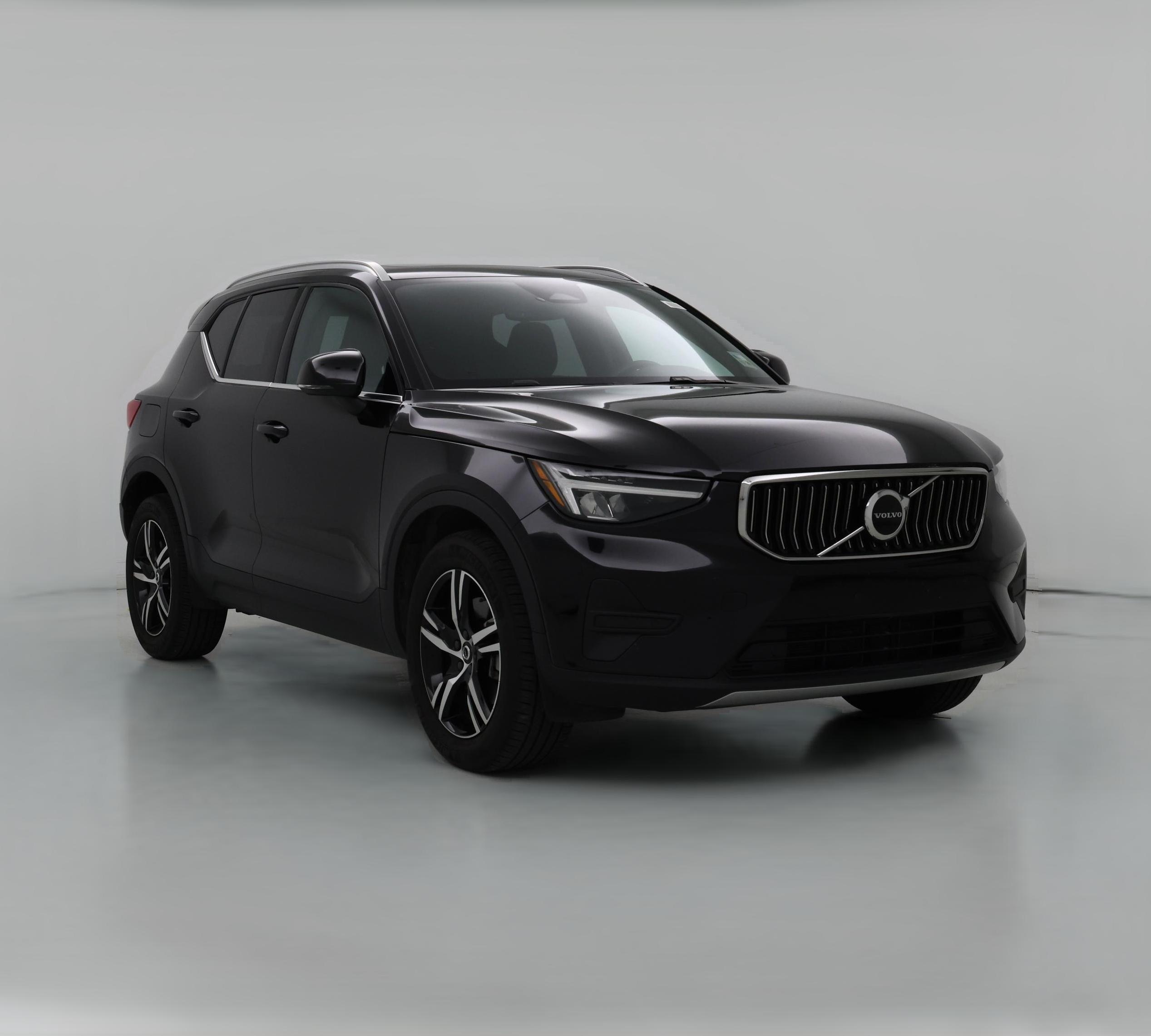 Thumbnail: 2025 Volvo XC40 - 1