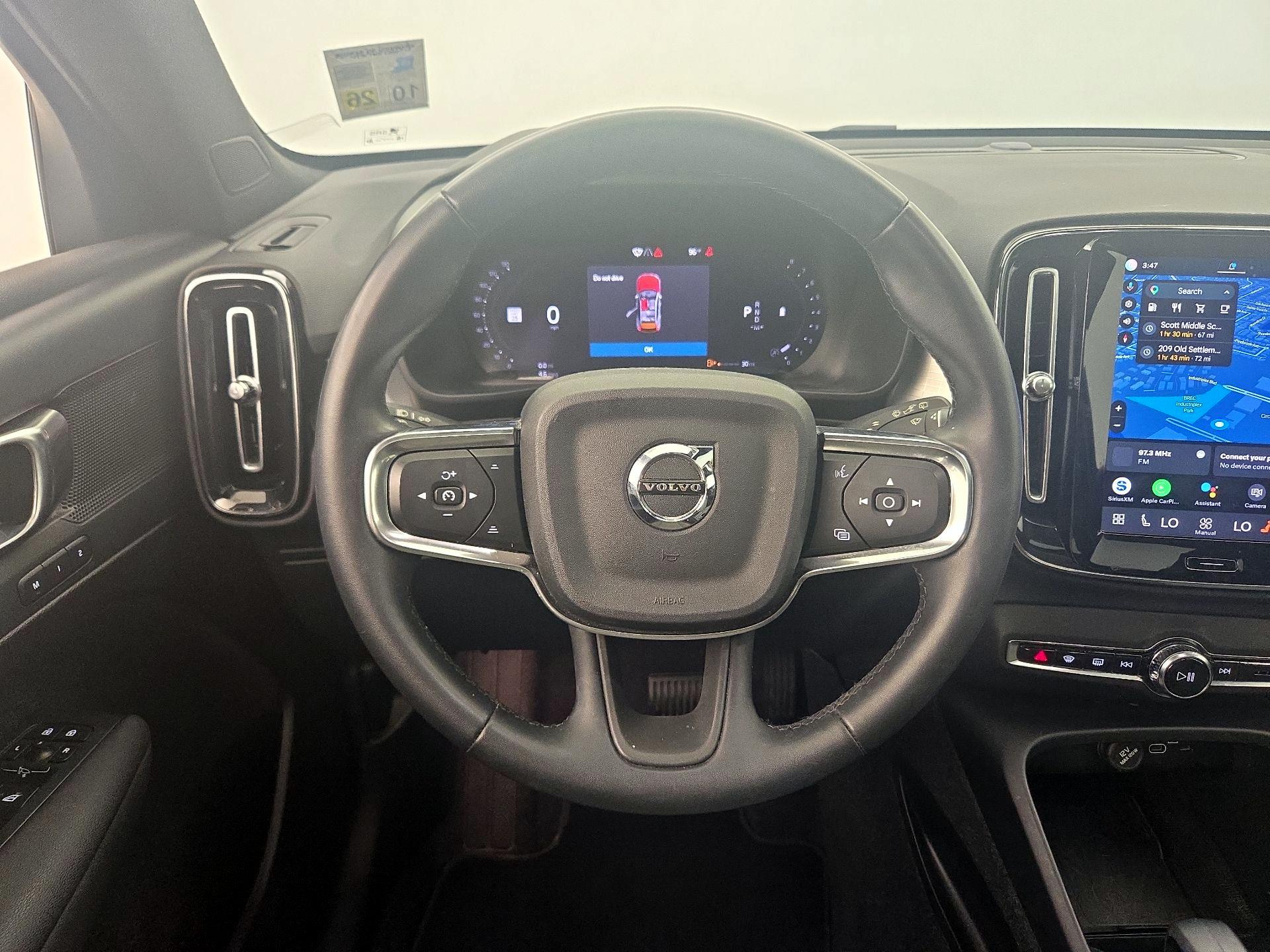 Thumbnail: 2025 Volvo XC40 - 10