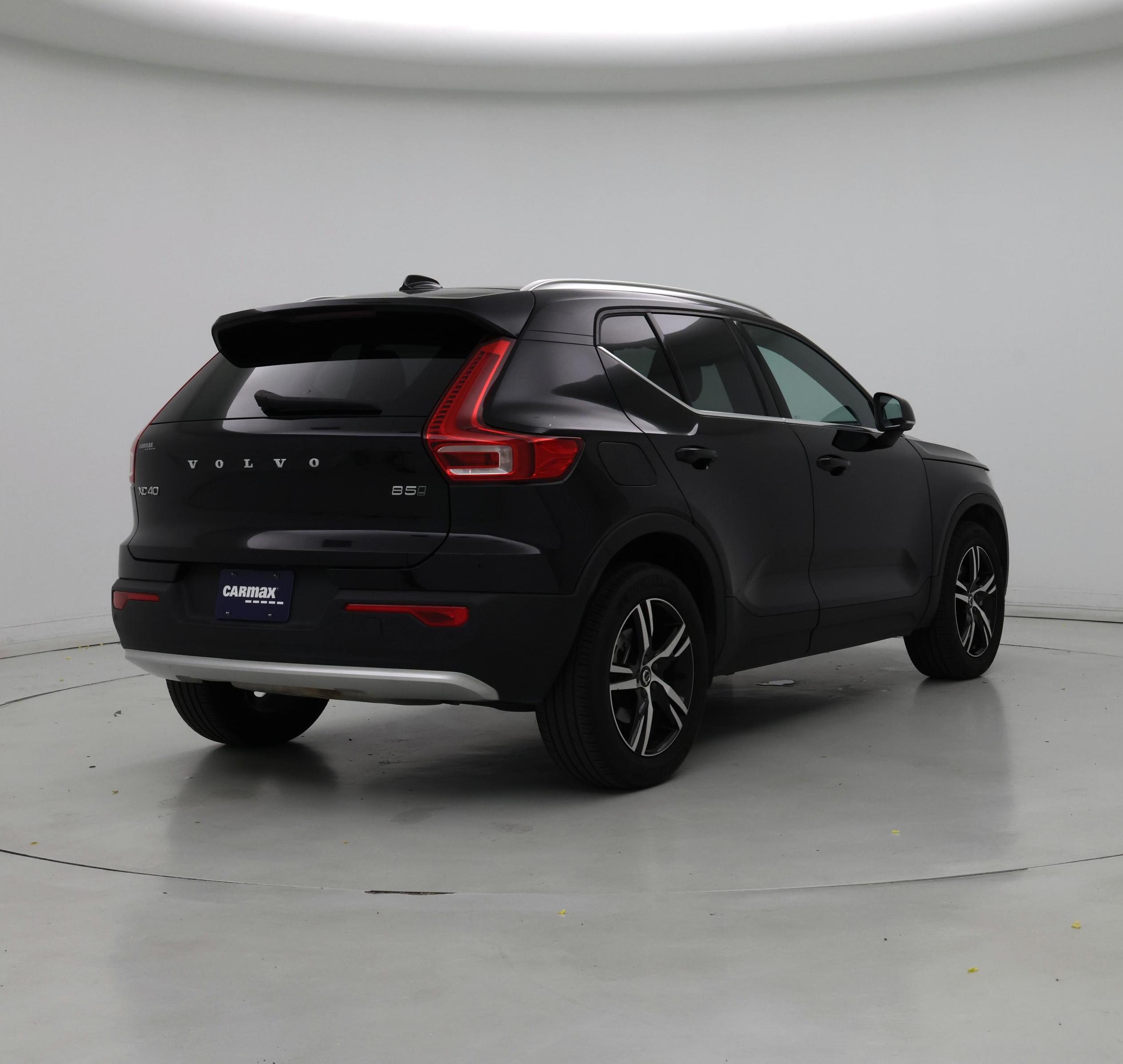 Thumbnail: 2025 Volvo XC40 - 8