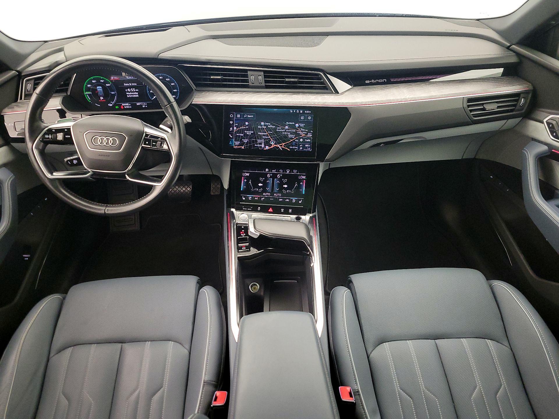 Thumbnail: 2020 Audi e-tron S - 9