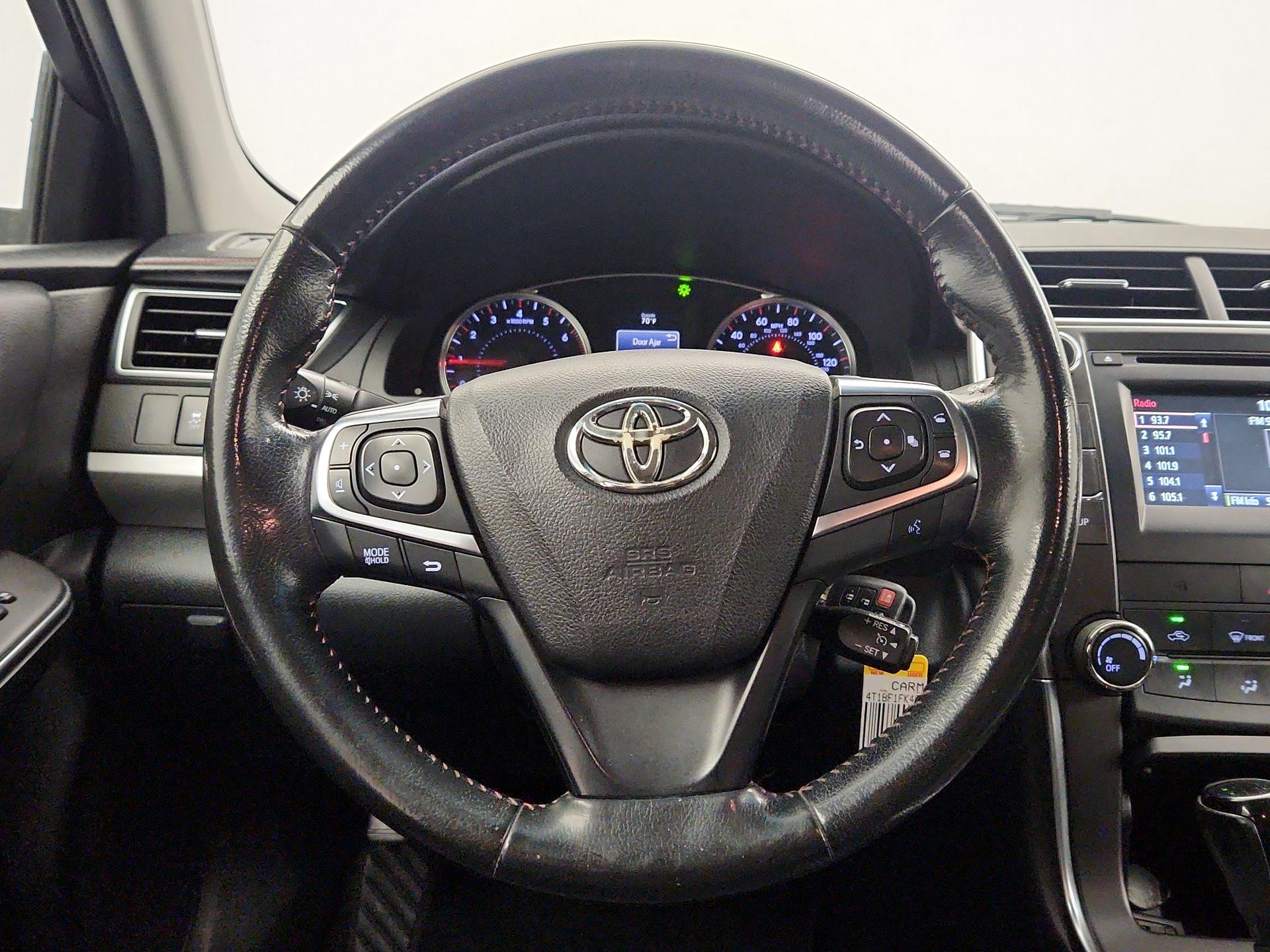 Thumbnail: 2016 Toyota Camry - 10