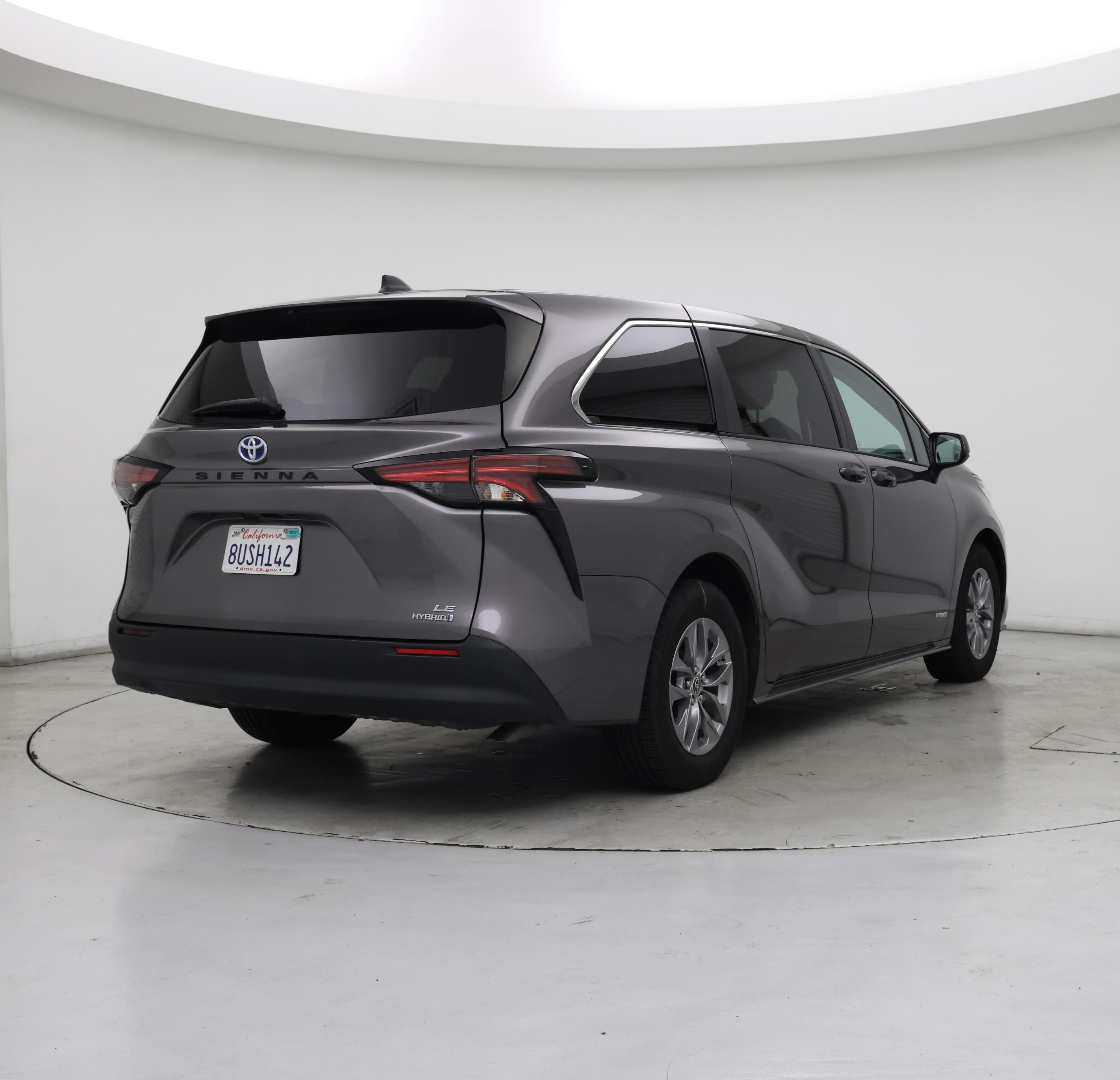 Thumbnail: 2021 Toyota Sienna - 8
