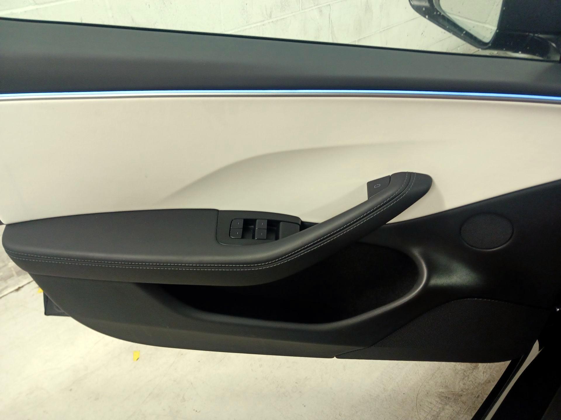 Thumbnail: 2024 Tesla Model 3 - 10