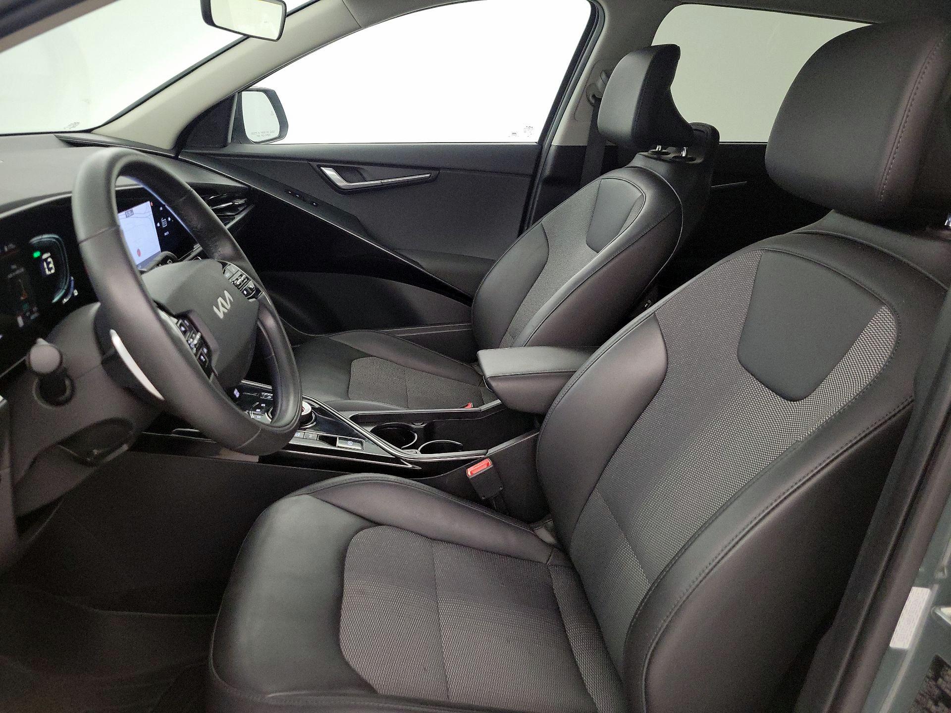 Thumbnail: 2024 Kia Niro - 11