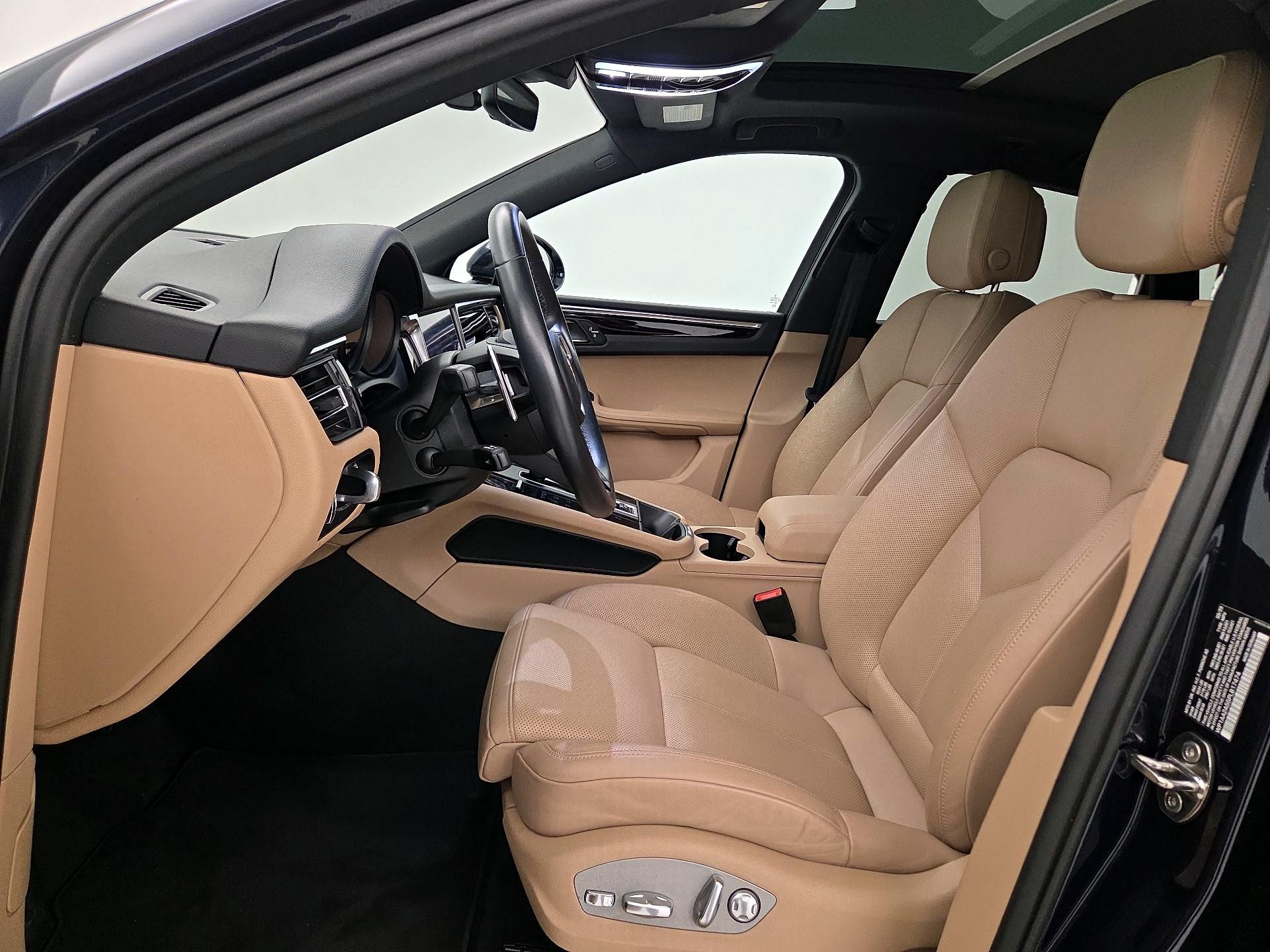 Thumbnail: 2023 Porsche Macan - 11