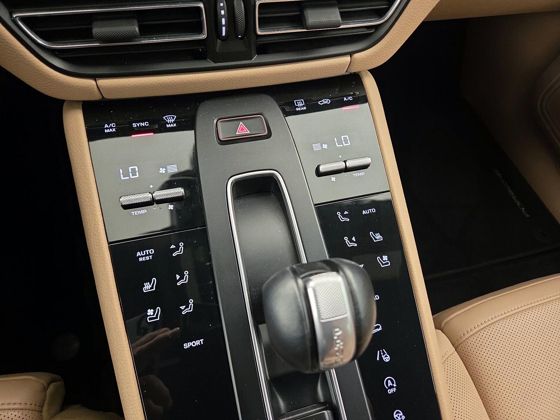Thumbnail: 2023 Porsche Macan - 17