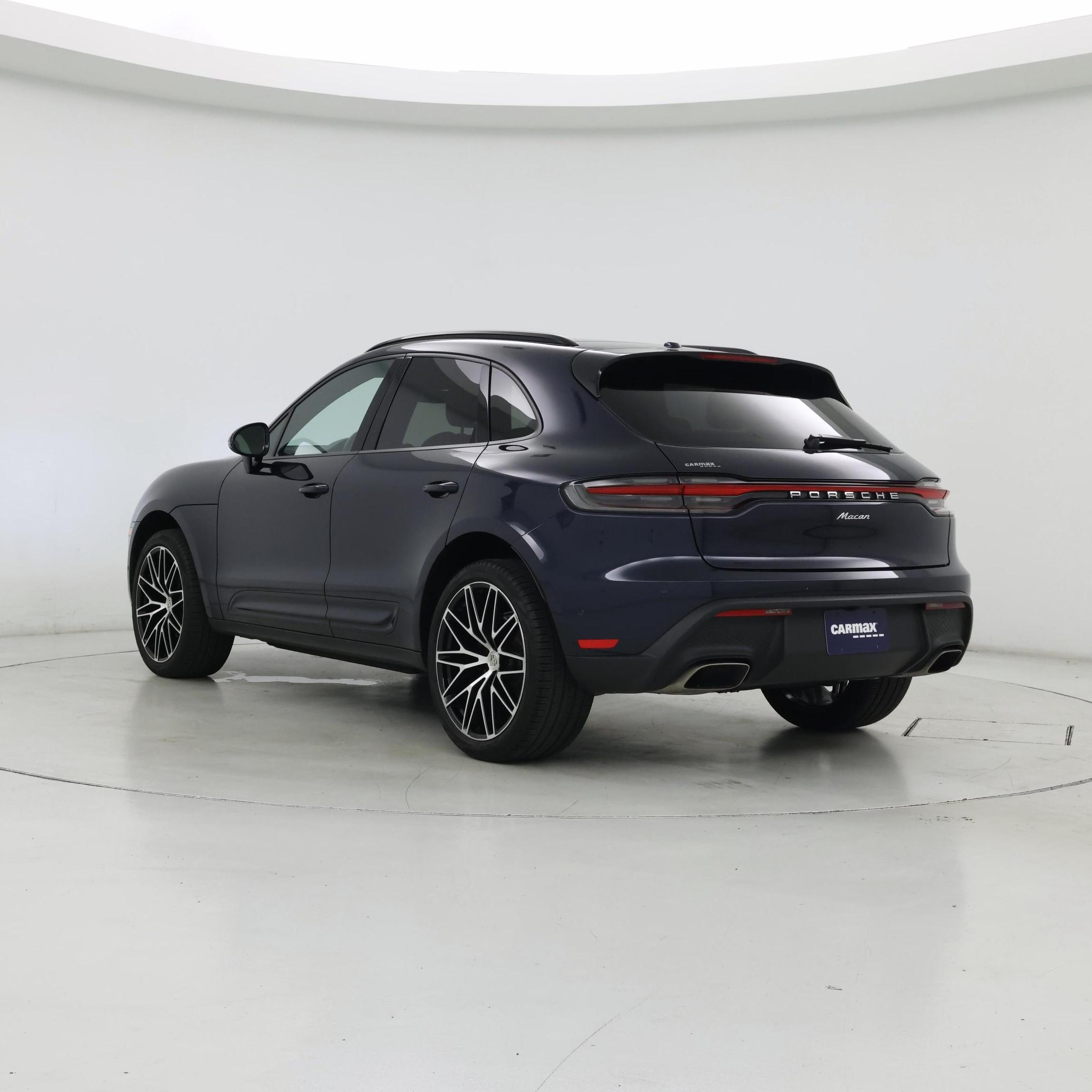 Thumbnail: 2023 Porsche Macan - 2