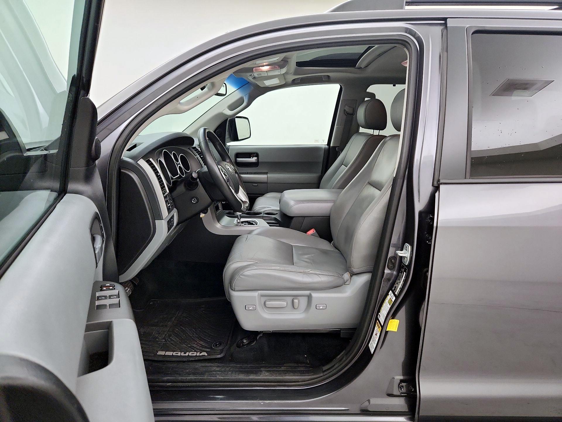 Thumbnail: 2016 Toyota Sequoia - 11