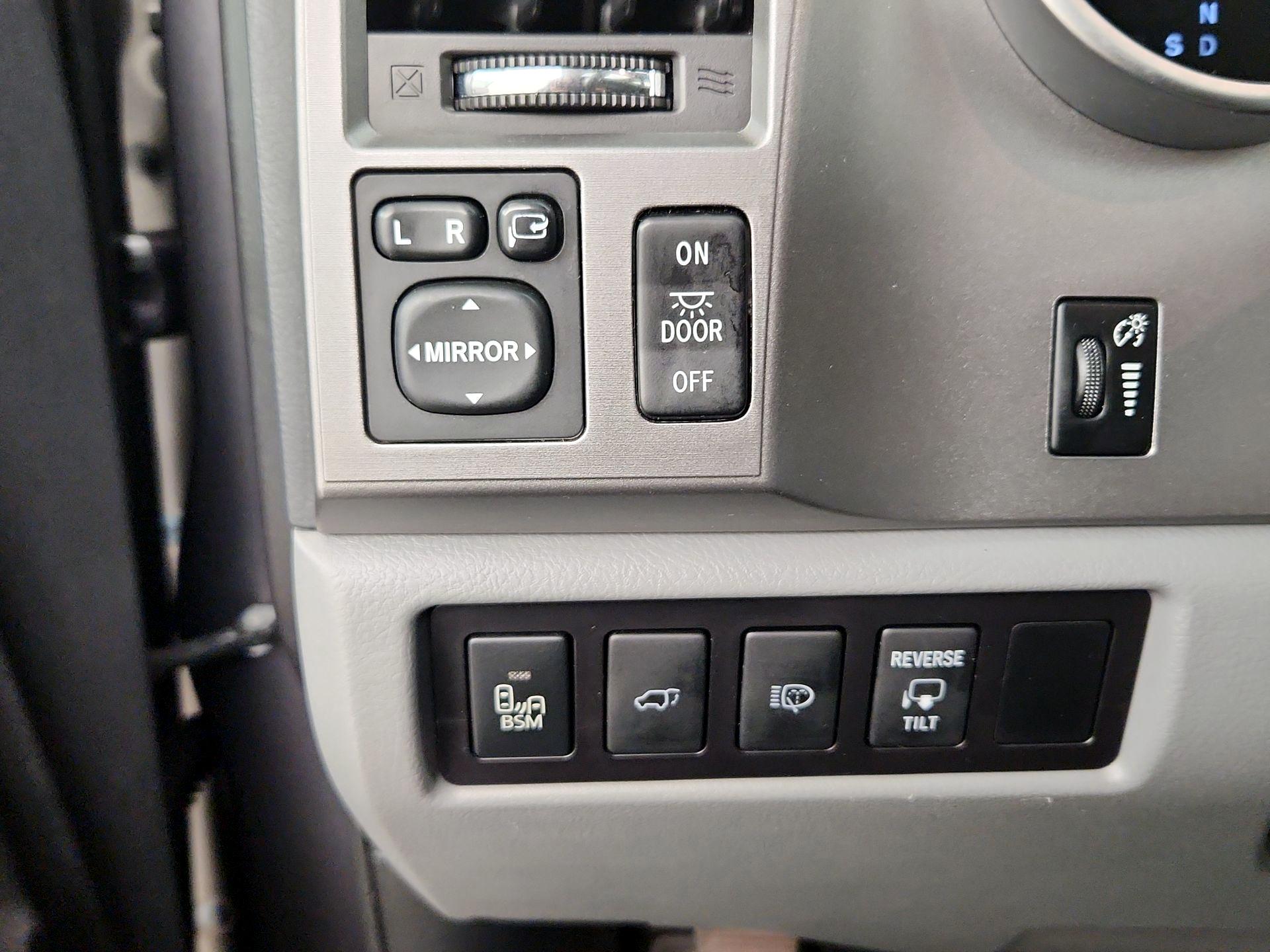 Thumbnail: 2016 Toyota Sequoia - 13
