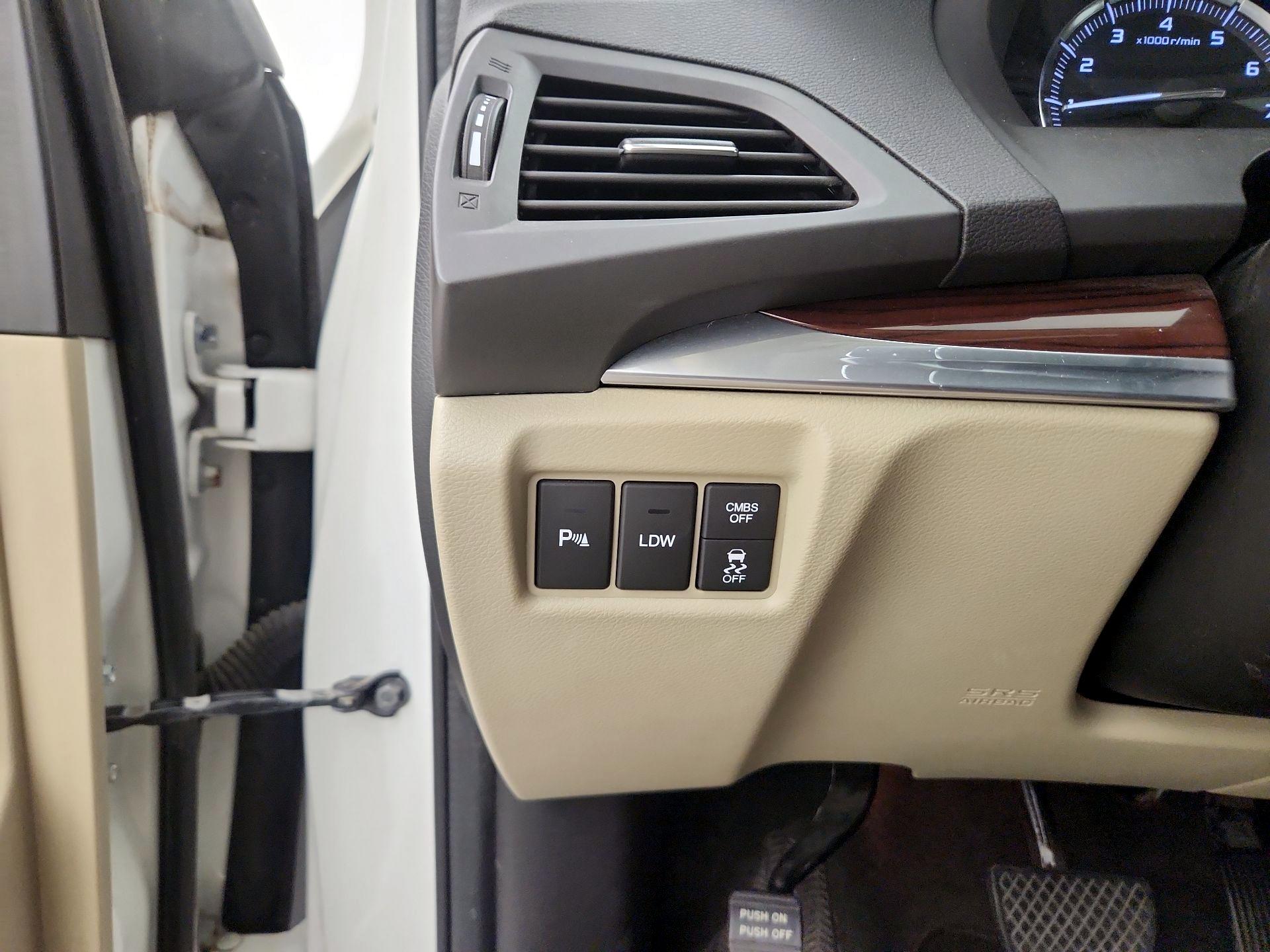 Thumbnail: 2015 Acura MDX - 13