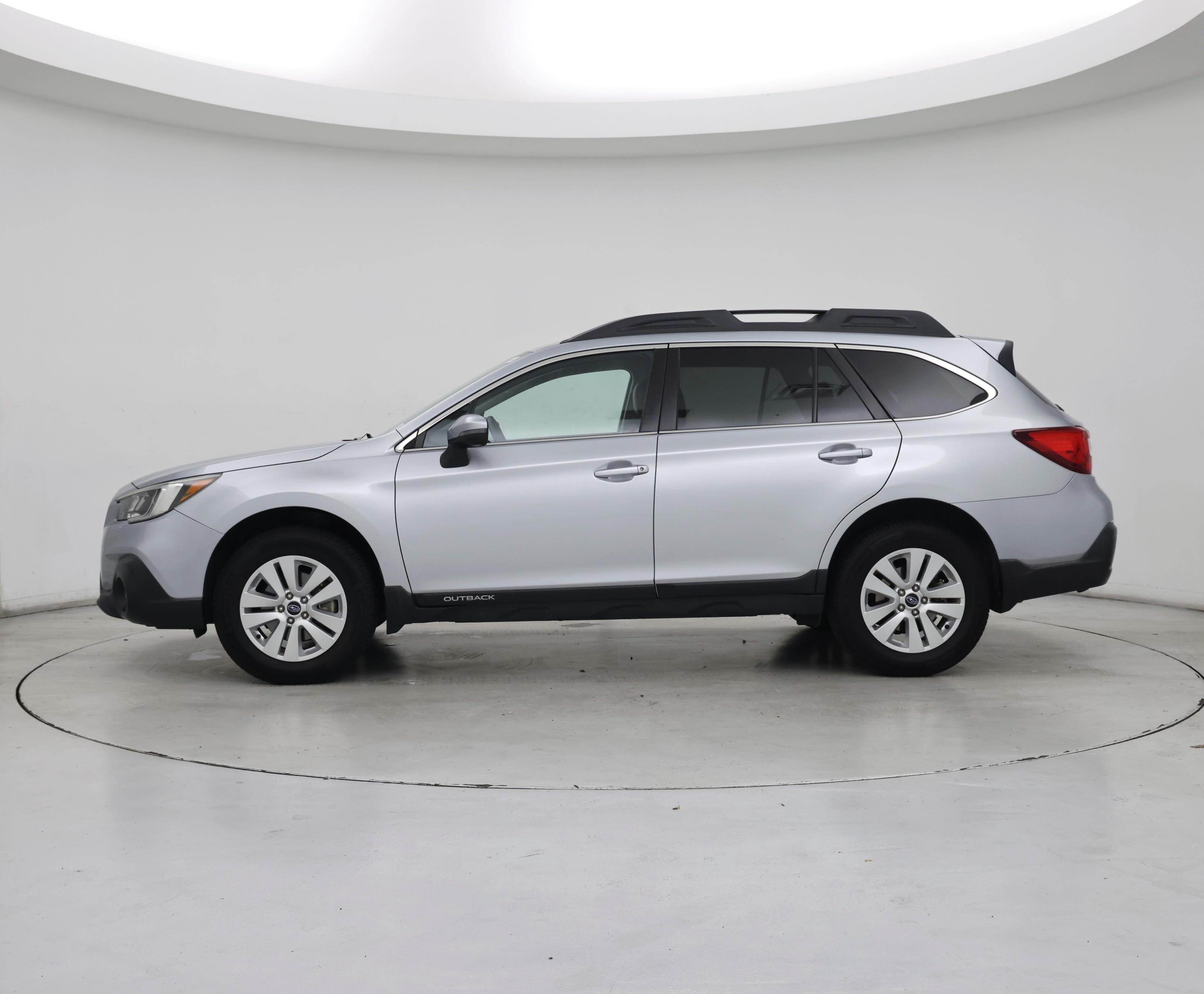 Thumbnail: 2018 Subaru Outback - 3