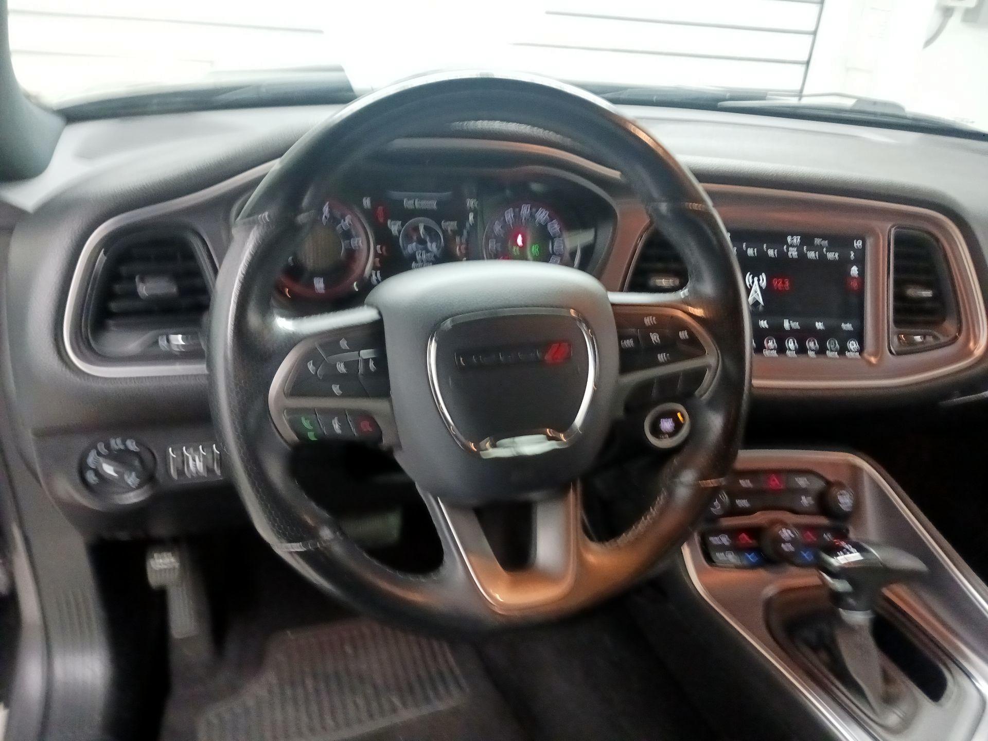 Thumbnail: 2019 Dodge Challenger - 10