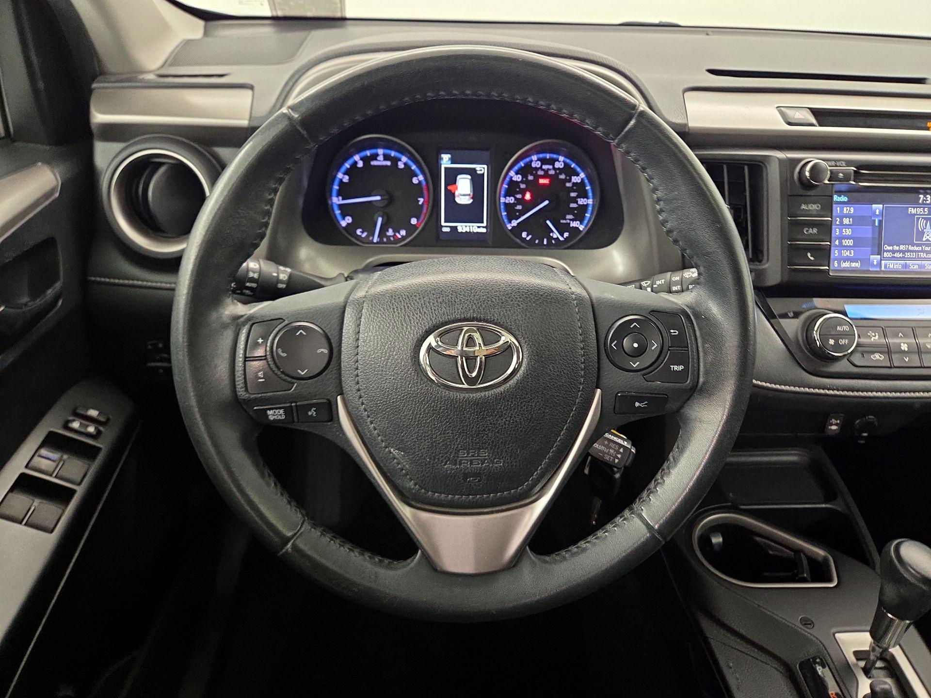 Thumbnail: 2018 Toyota RAV4 - 10