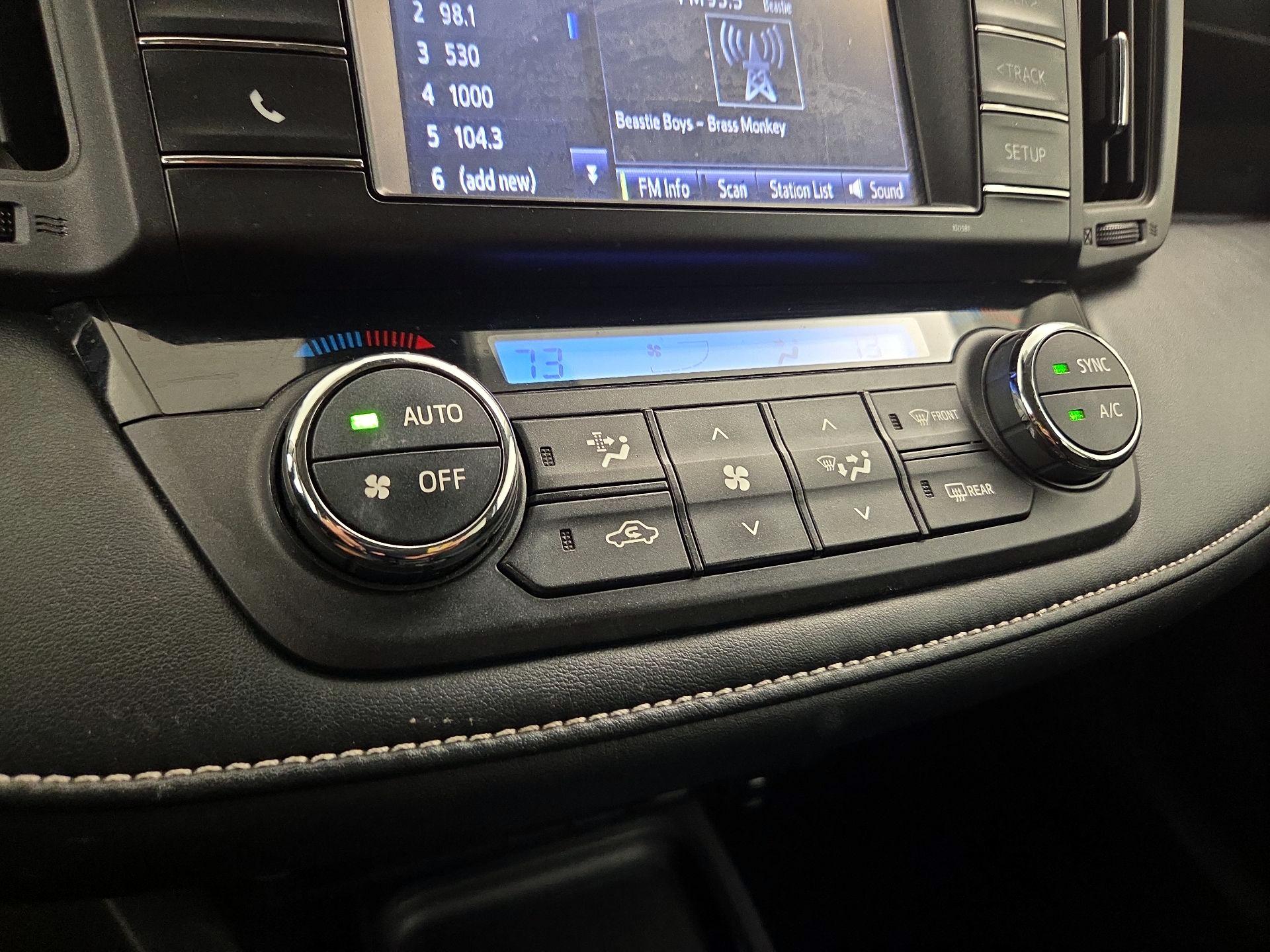 Thumbnail: 2018 Toyota RAV4 - 16