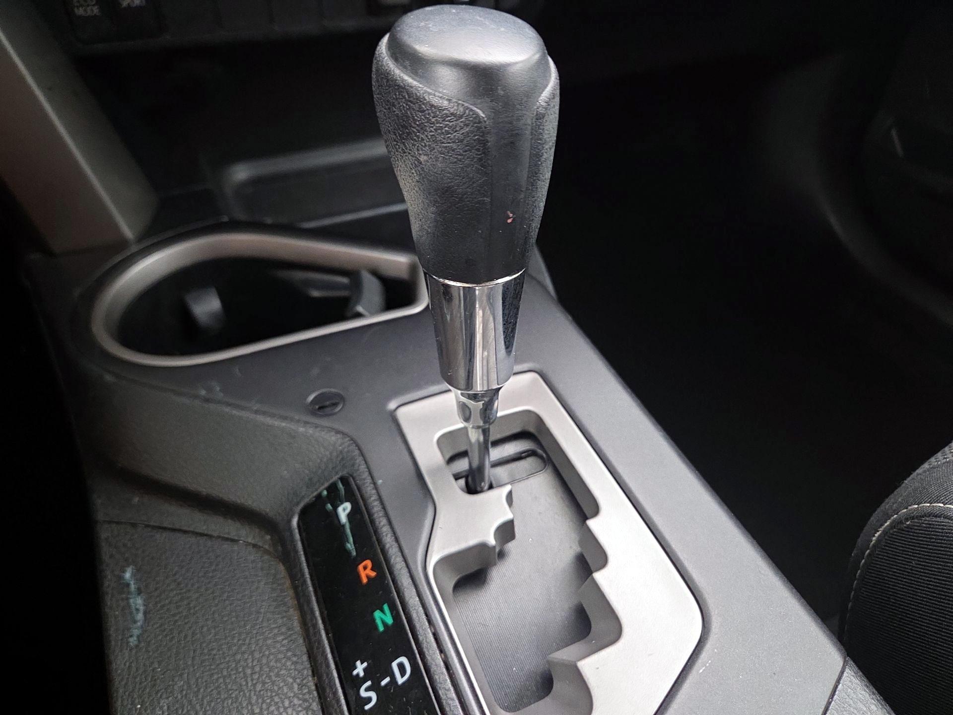 Thumbnail: 2018 Toyota RAV4 - 17