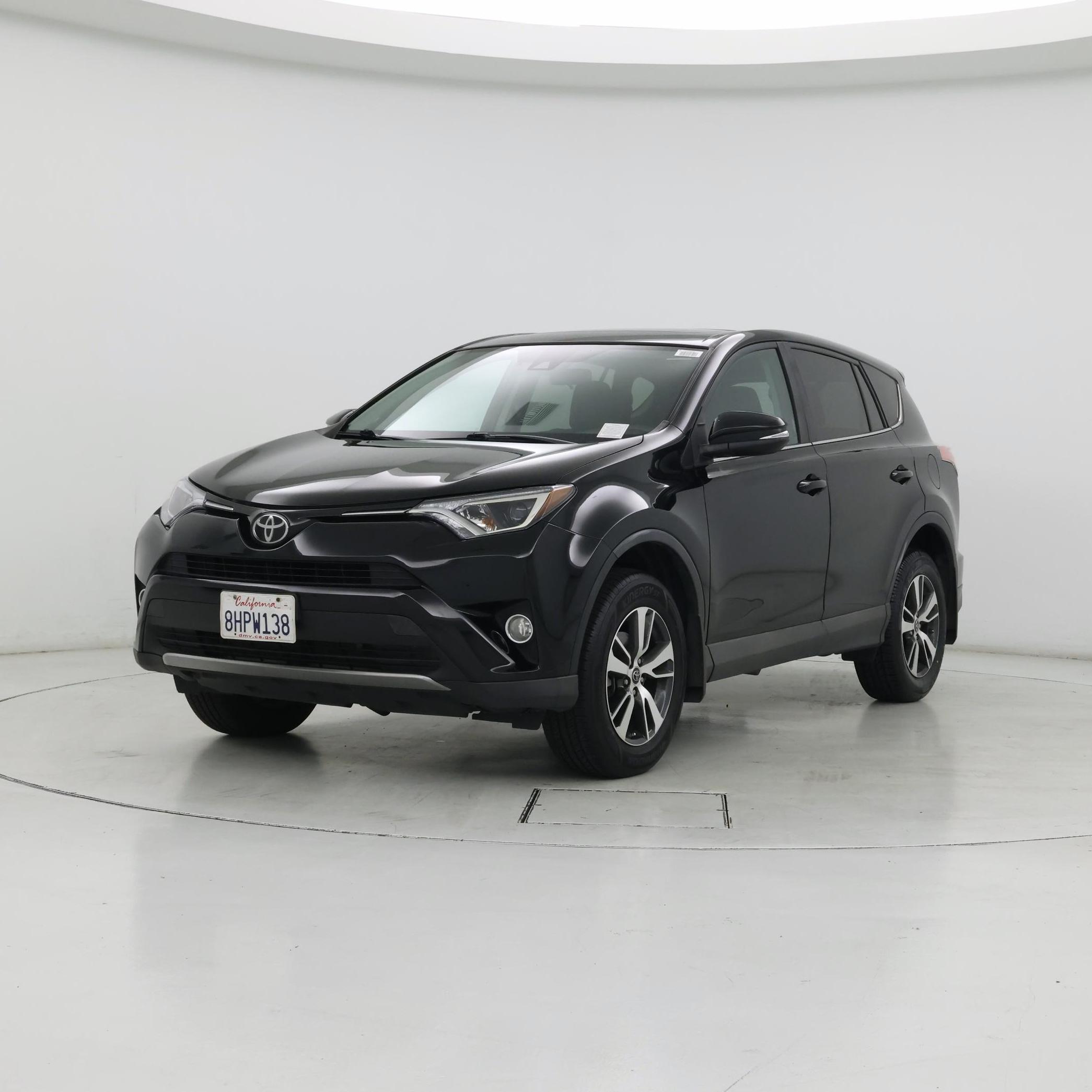 Thumbnail: 2018 Toyota RAV4 - 4