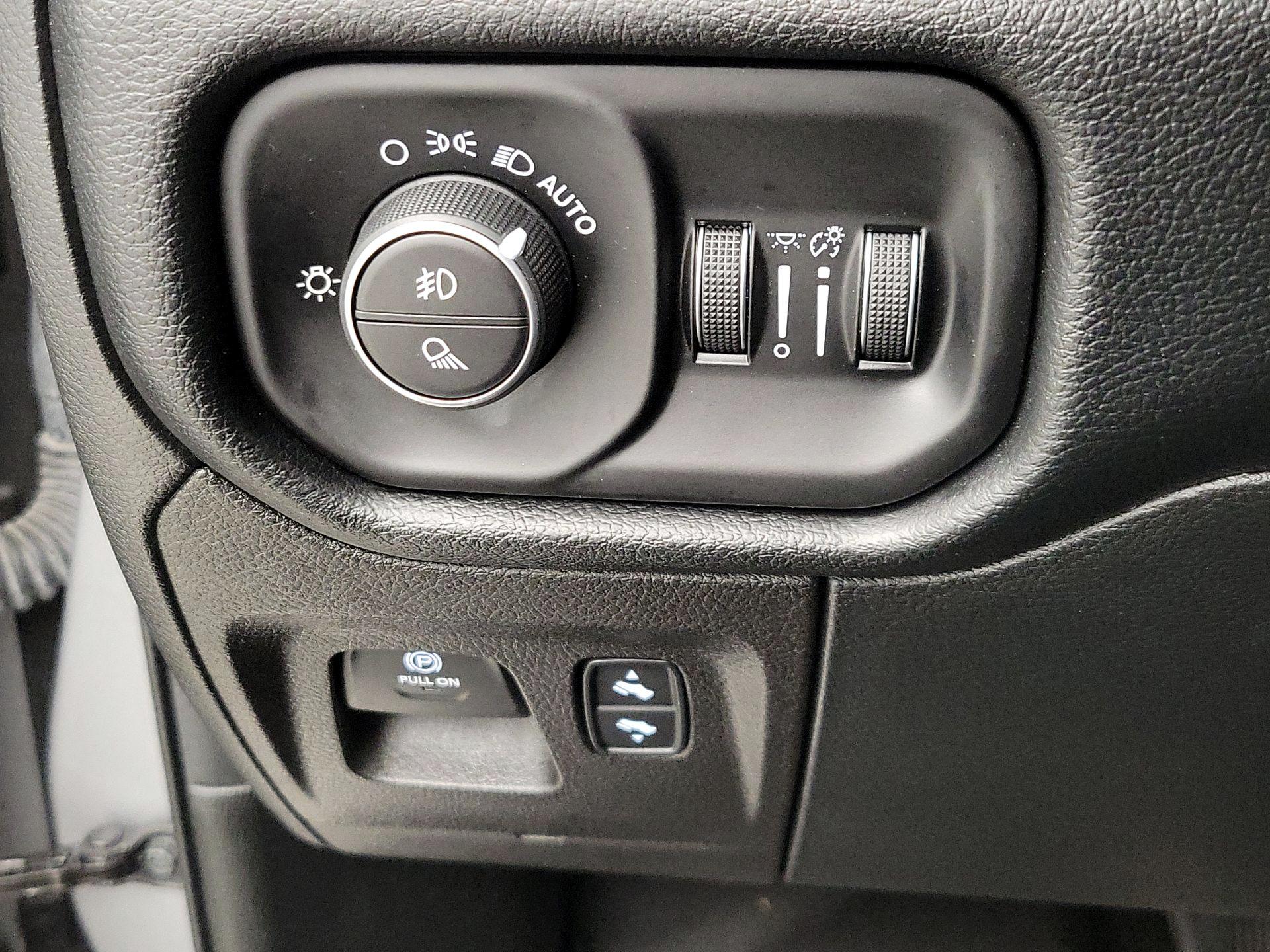 Thumbnail: 2021 RAM 1500 - 13