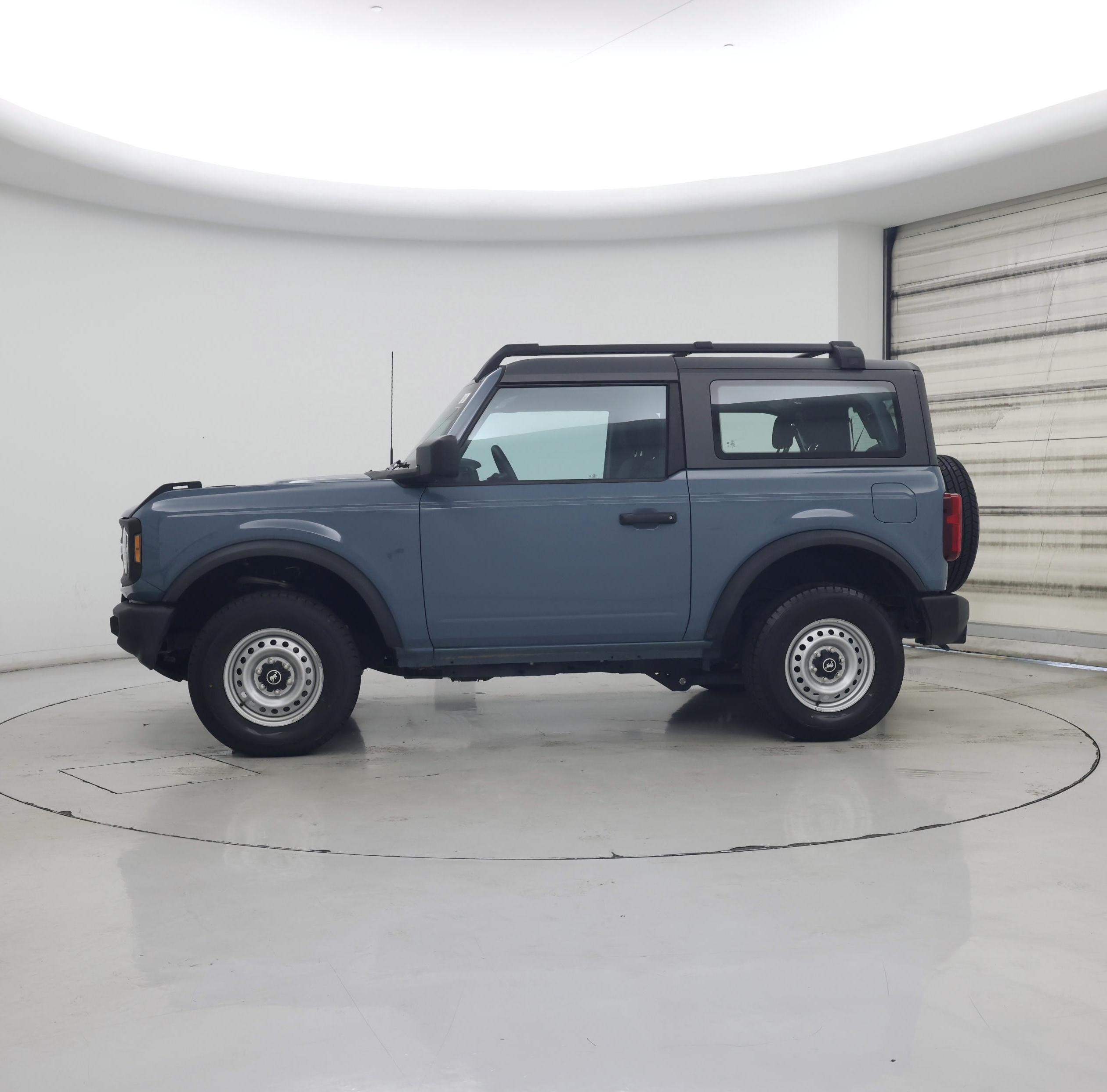 Thumbnail: 2022 Ford Bronco - 3