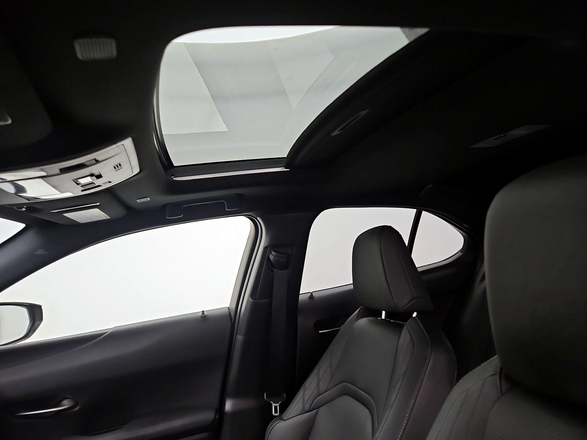 Thumbnail: 2025 Lexus UX - 20