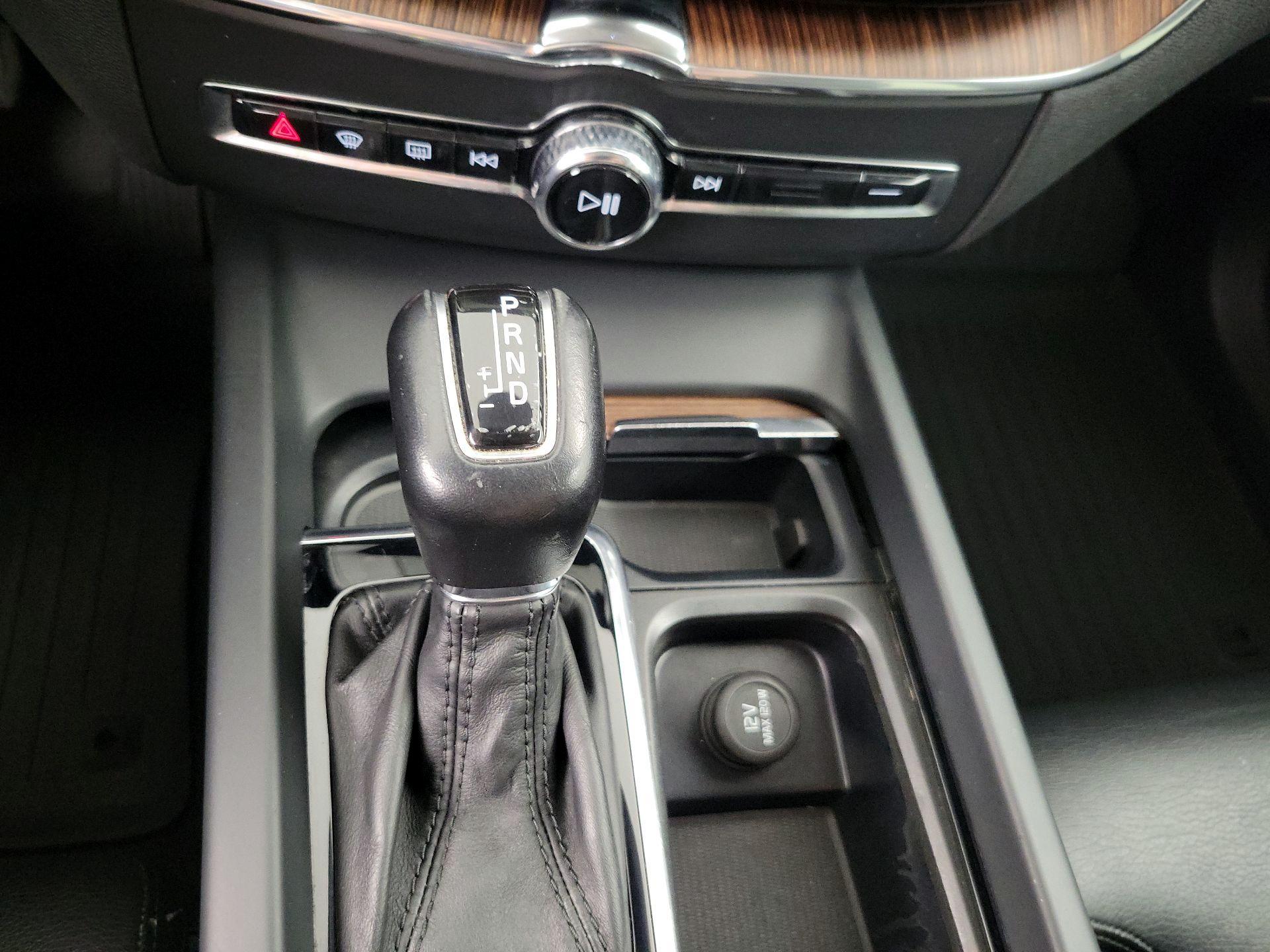 Thumbnail: 2019 Volvo XC60 - 17