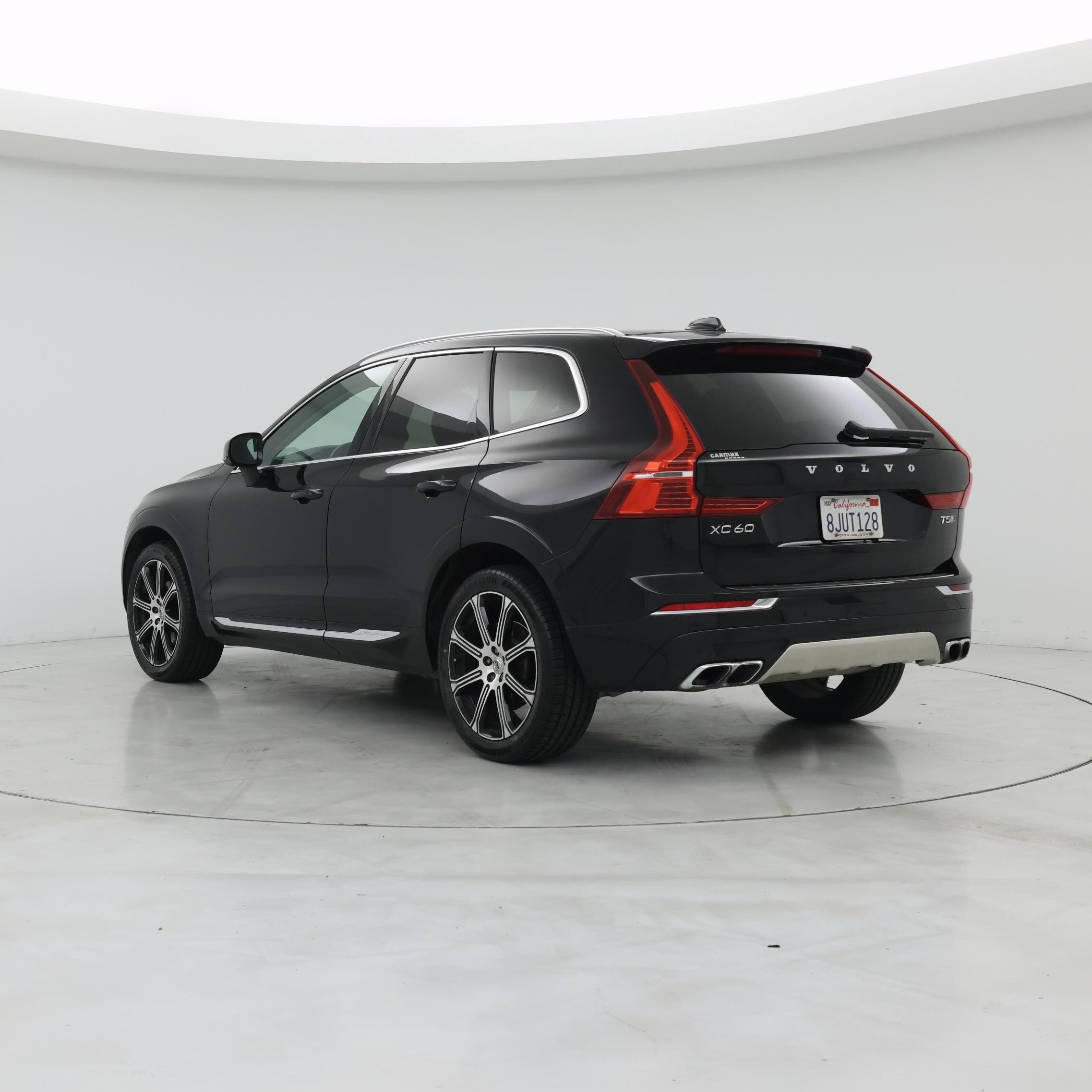 Thumbnail: 2019 Volvo XC60 - 2