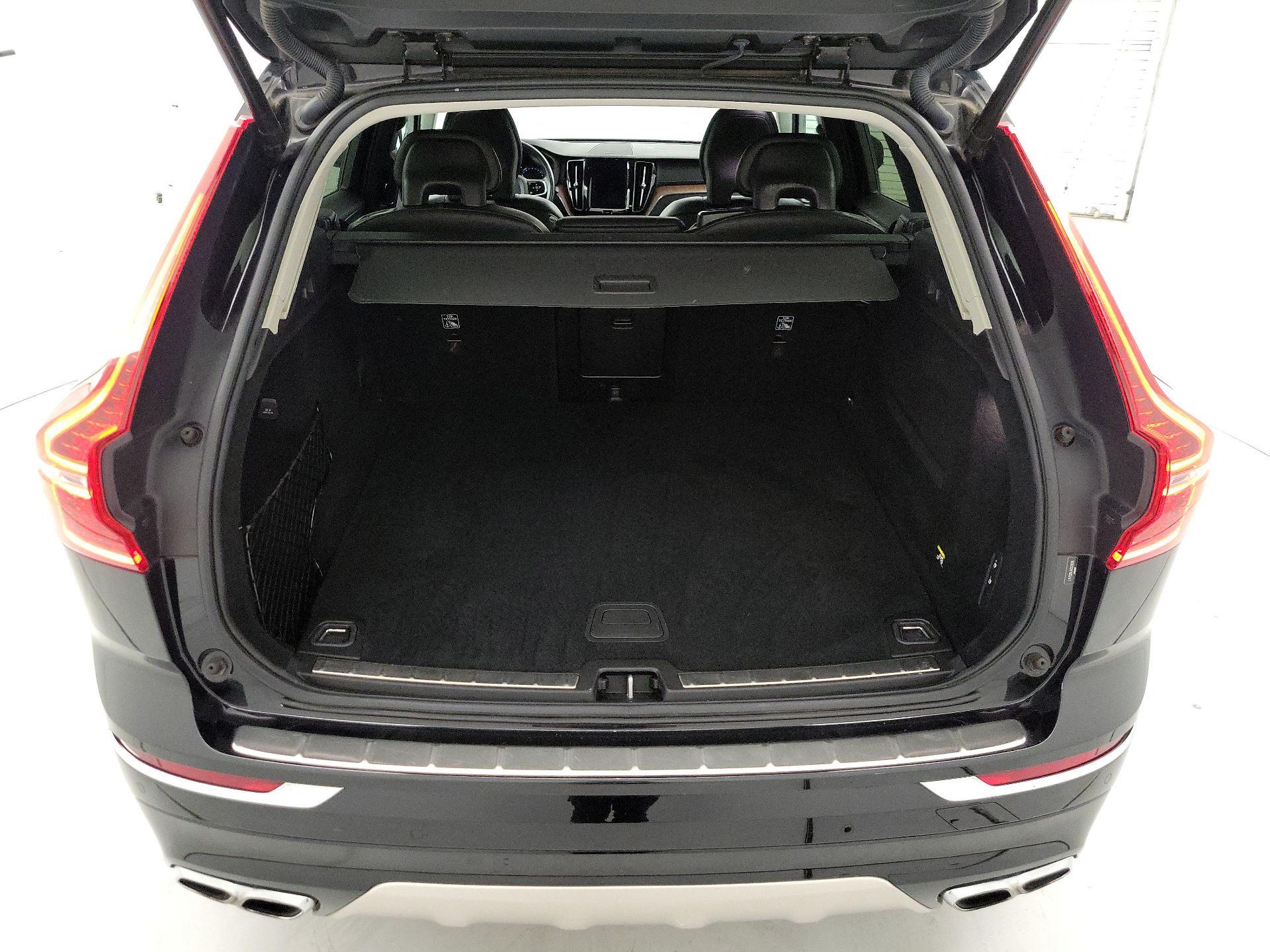 Thumbnail: 2019 Volvo XC60 - 20