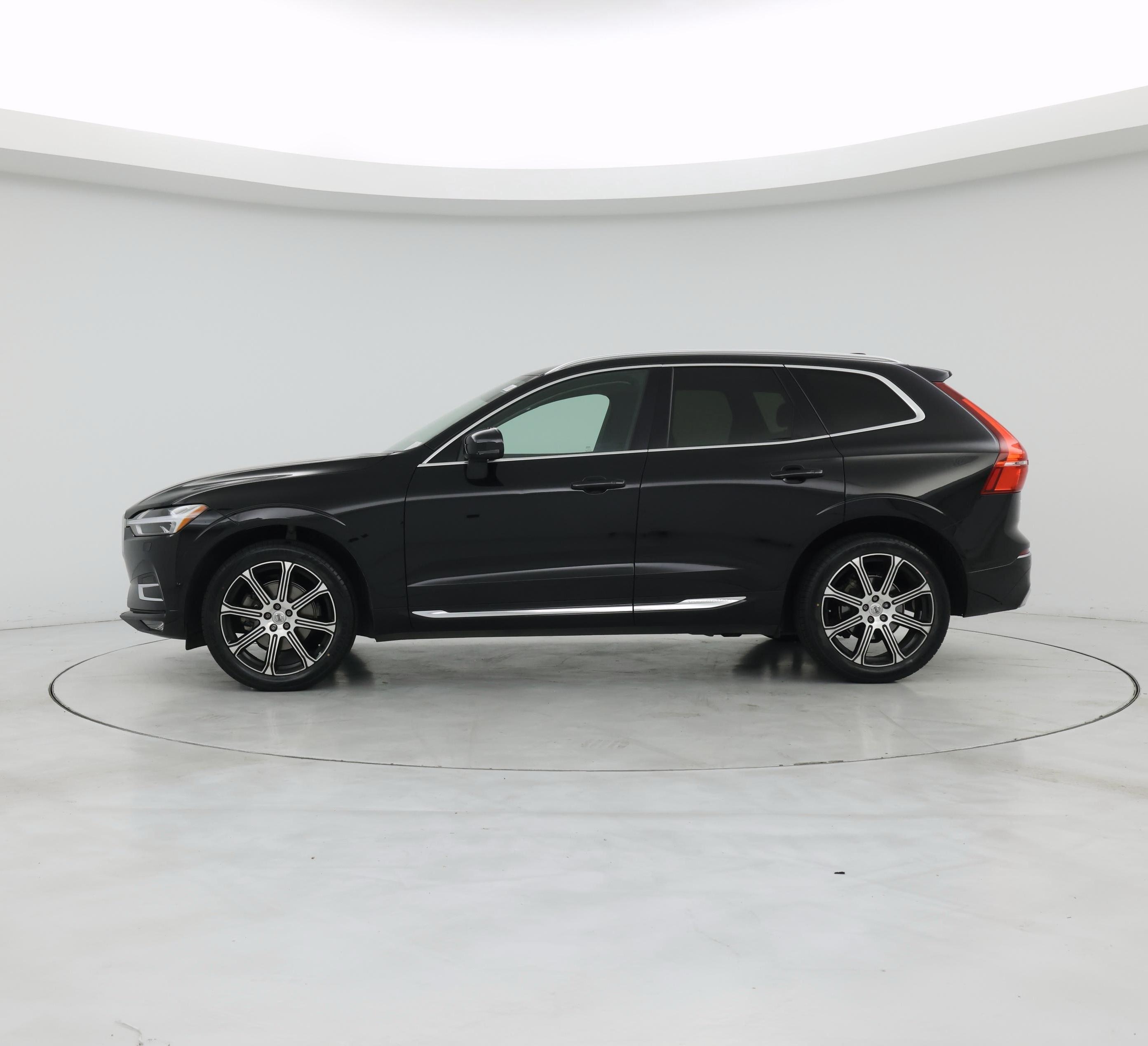 Thumbnail: 2019 Volvo XC60 - 3