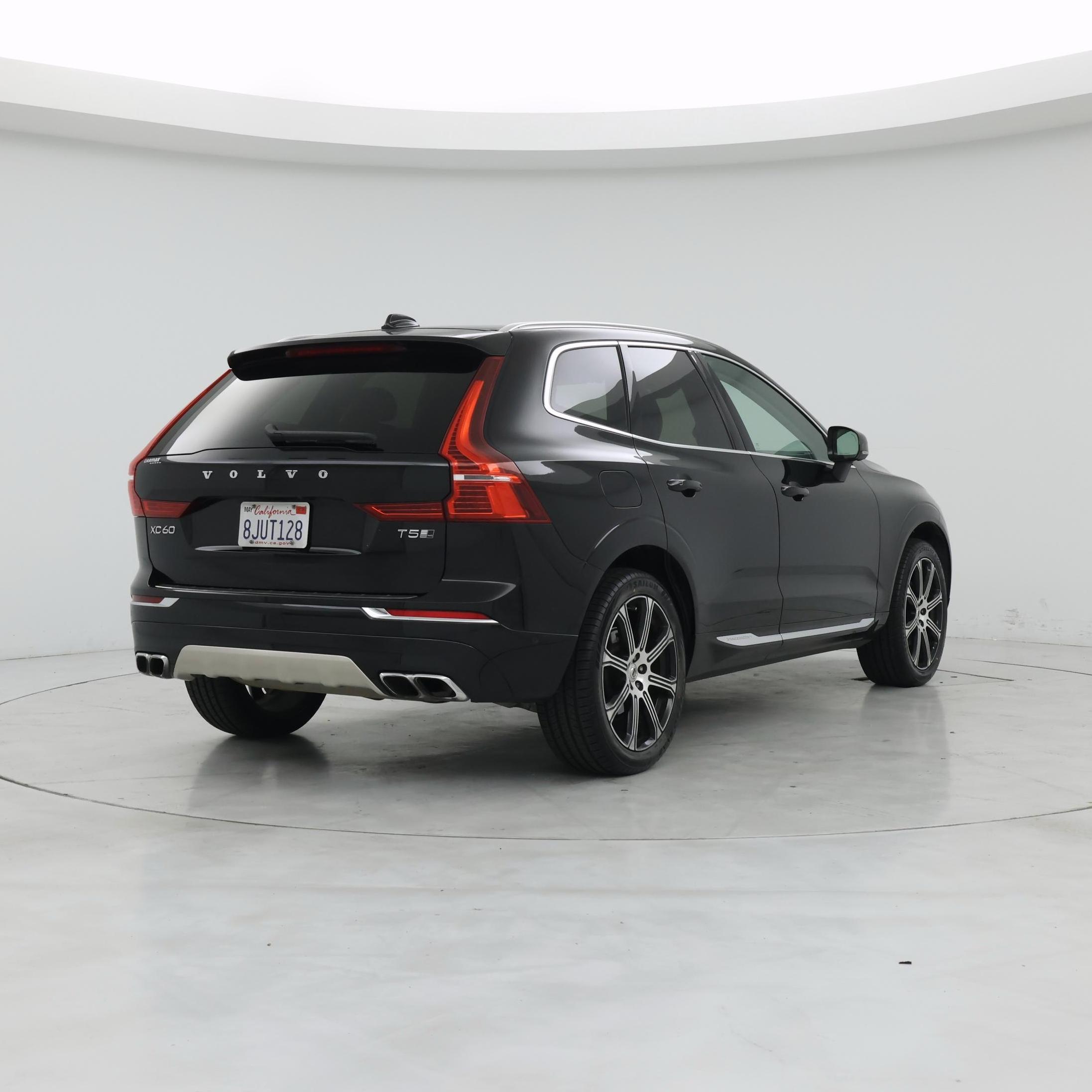 Thumbnail: 2019 Volvo XC60 - 8
