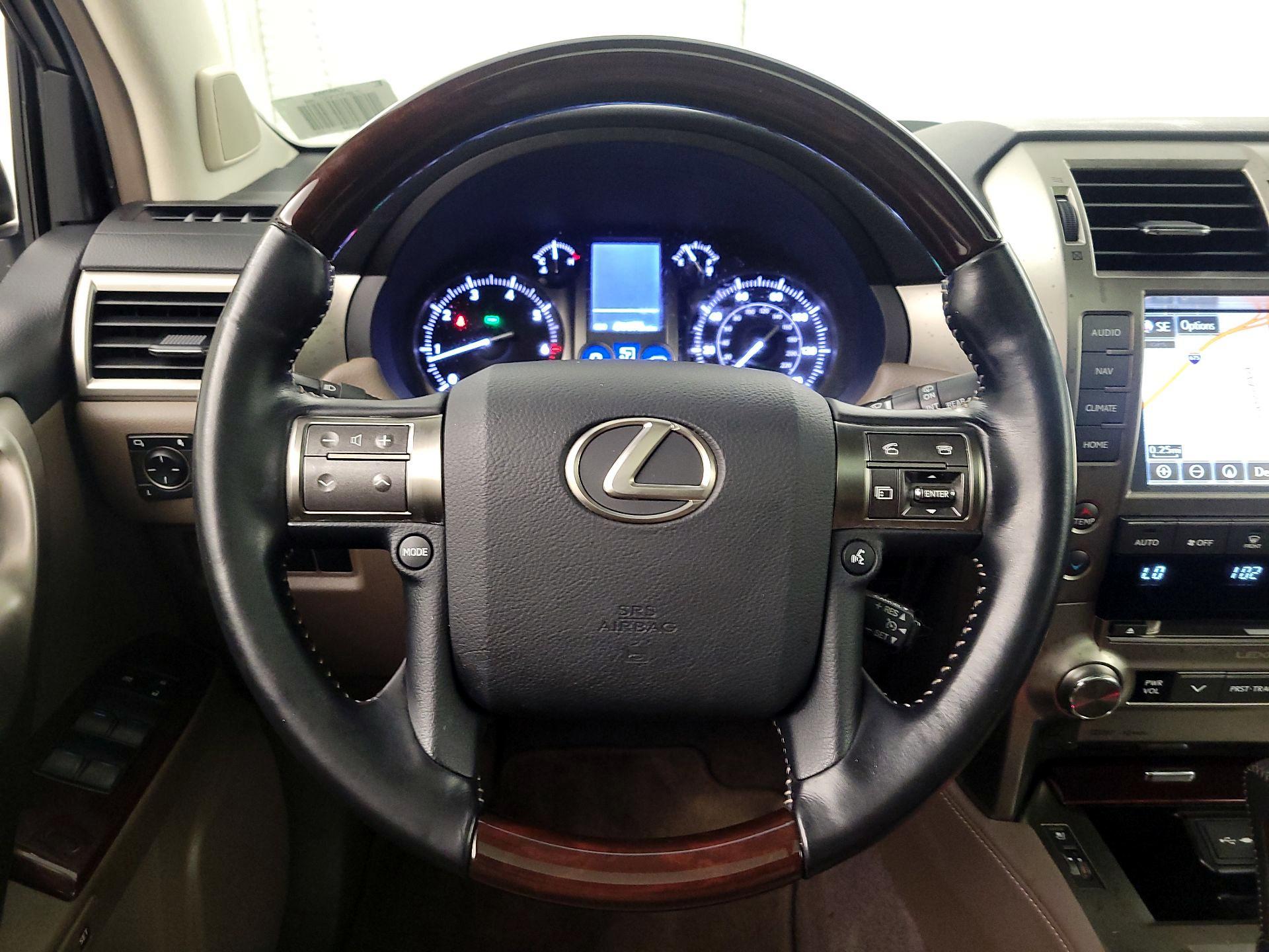 Thumbnail: 2019 Lexus GX - 10