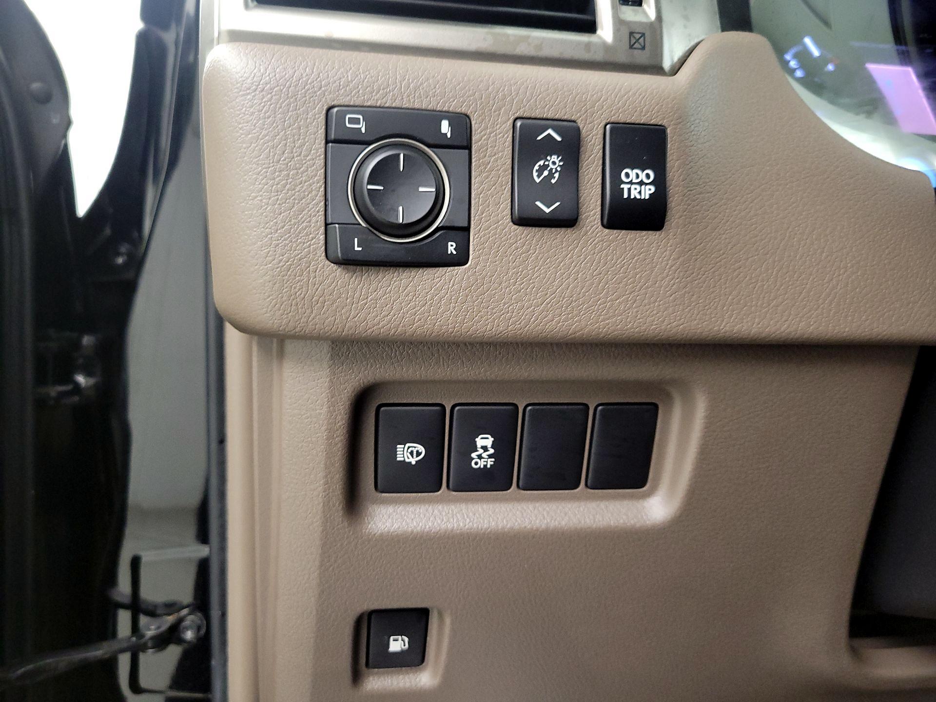 Thumbnail: 2019 Lexus GX - 13