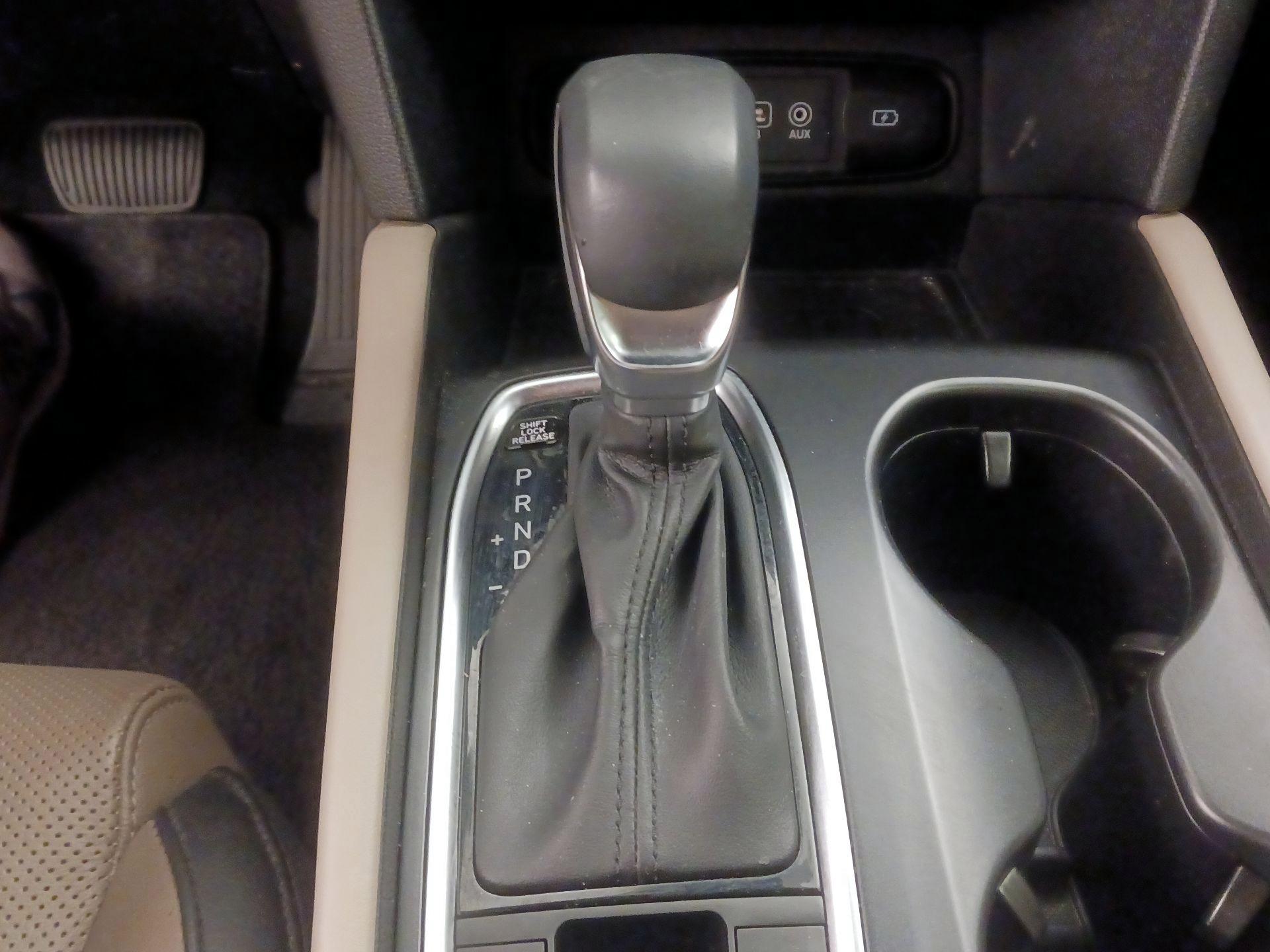 Thumbnail: 2020 Hyundai Santa Fe - 17