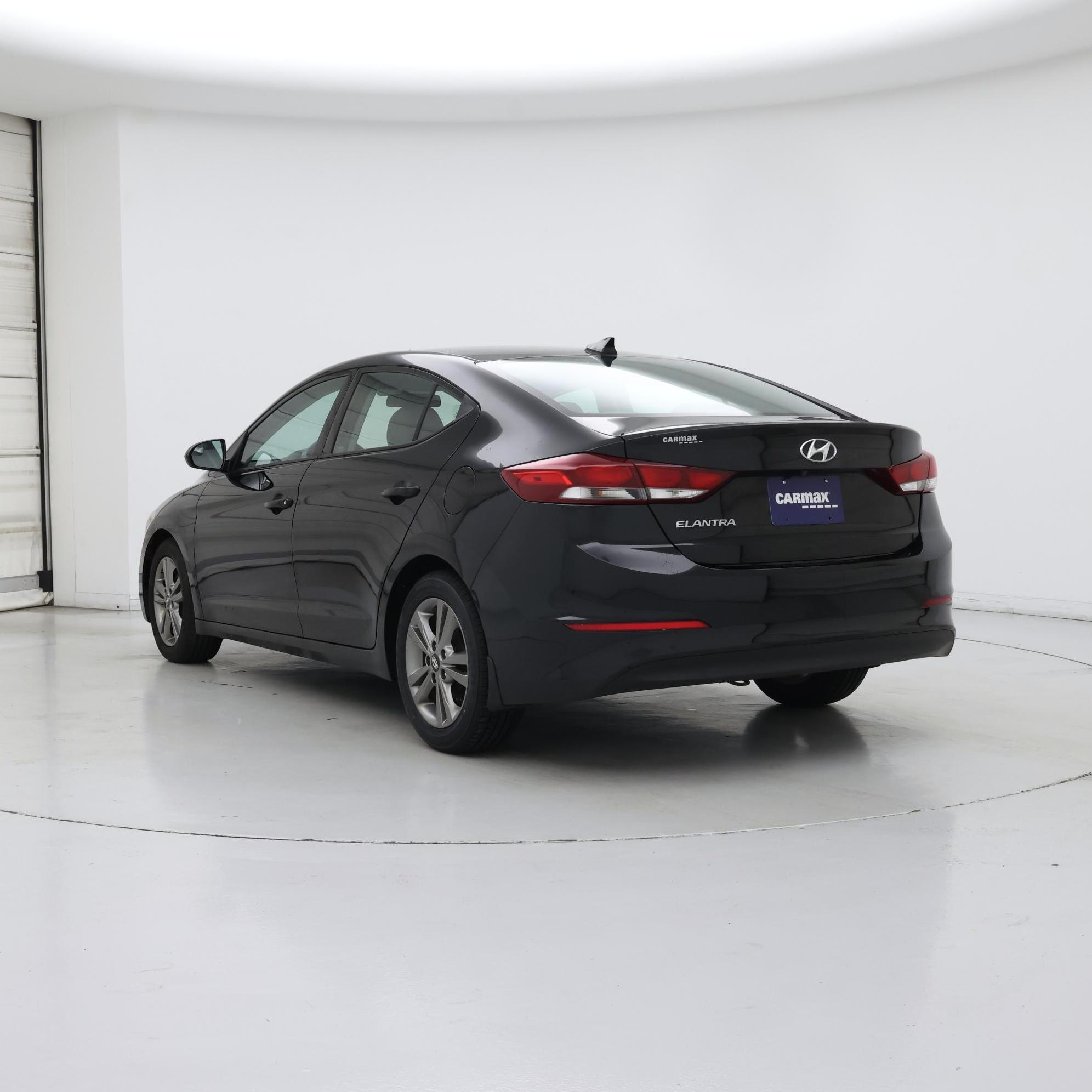 Thumbnail: 2017 Hyundai Elantra - 2