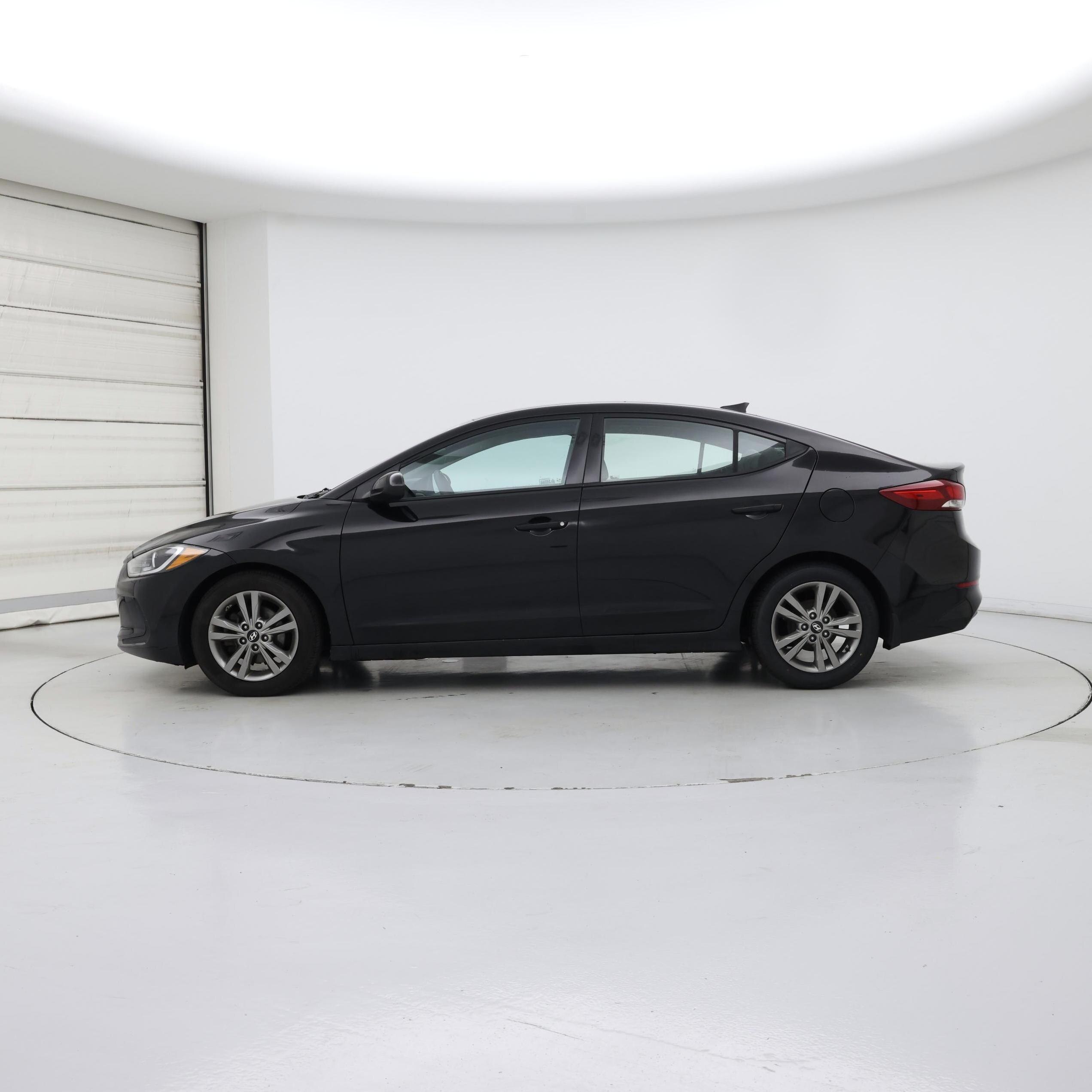 Thumbnail: 2017 Hyundai Elantra - 3