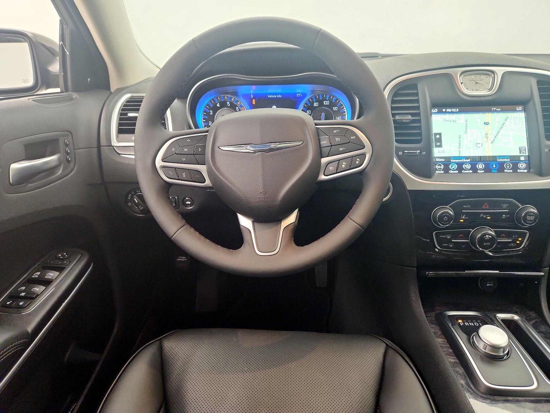 Thumbnail: 2023 Chrysler 300 - 10