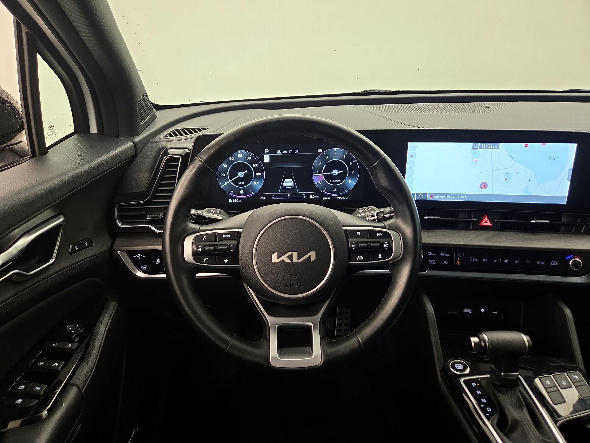 Thumbnail: 2023 Kia Sportage - 10