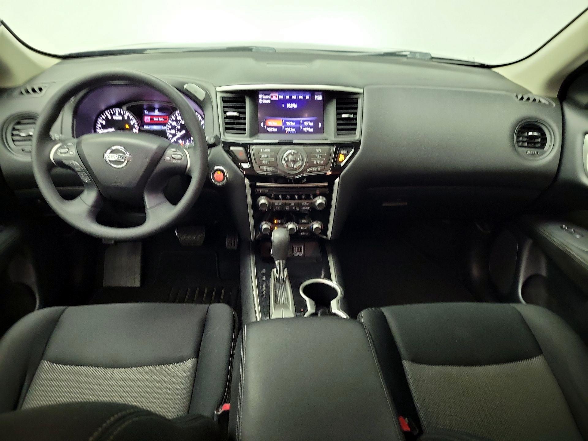 Thumbnail: 2018 Nissan Pathfinder - 9