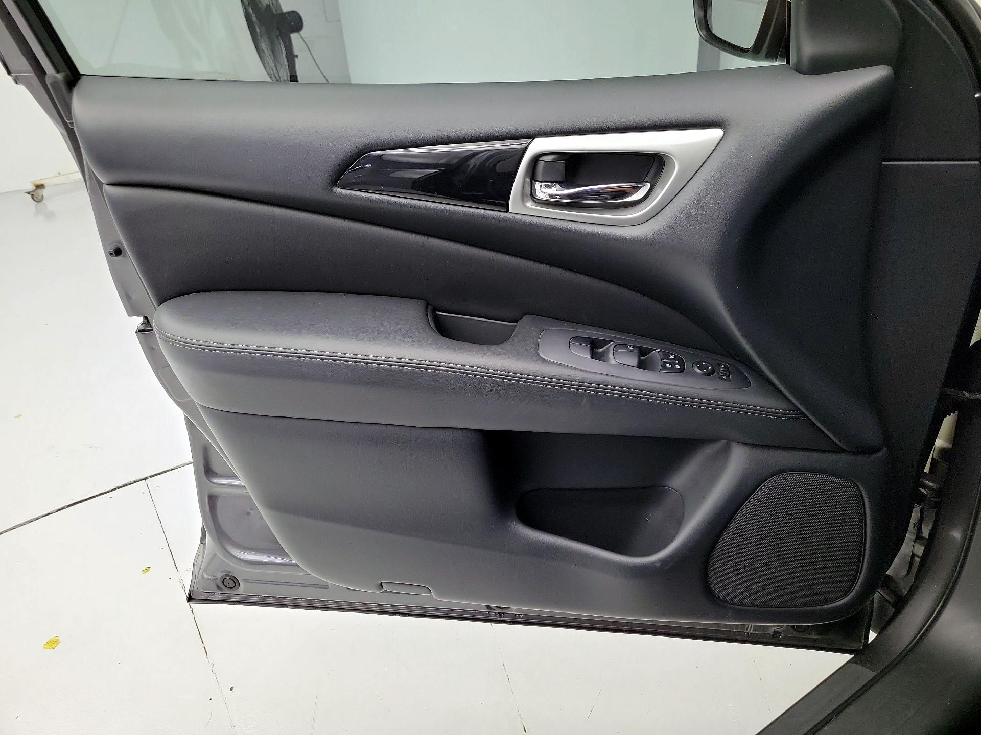 Thumbnail: 2018 Nissan Pathfinder - 12