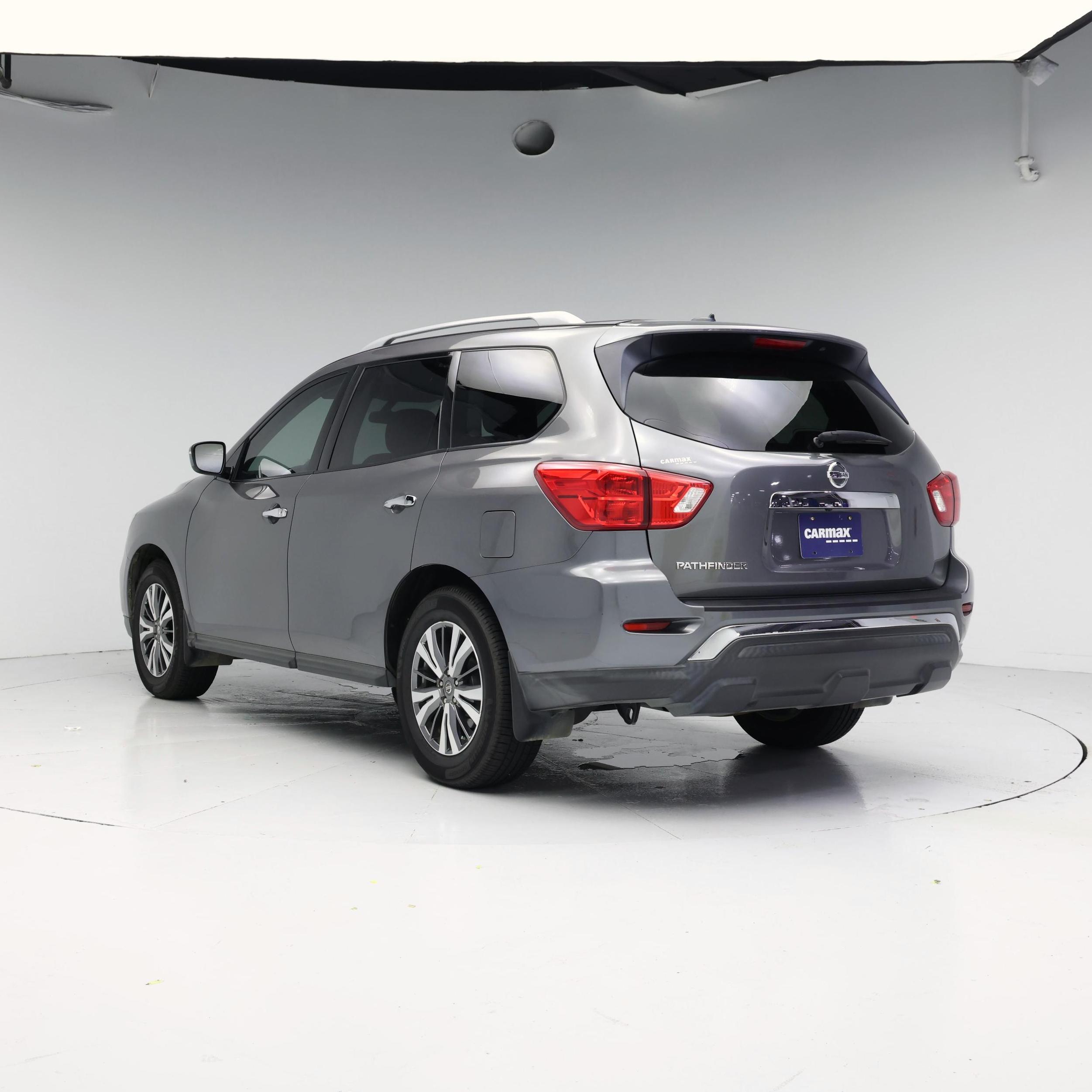 Thumbnail: 2018 Nissan Pathfinder - 2
