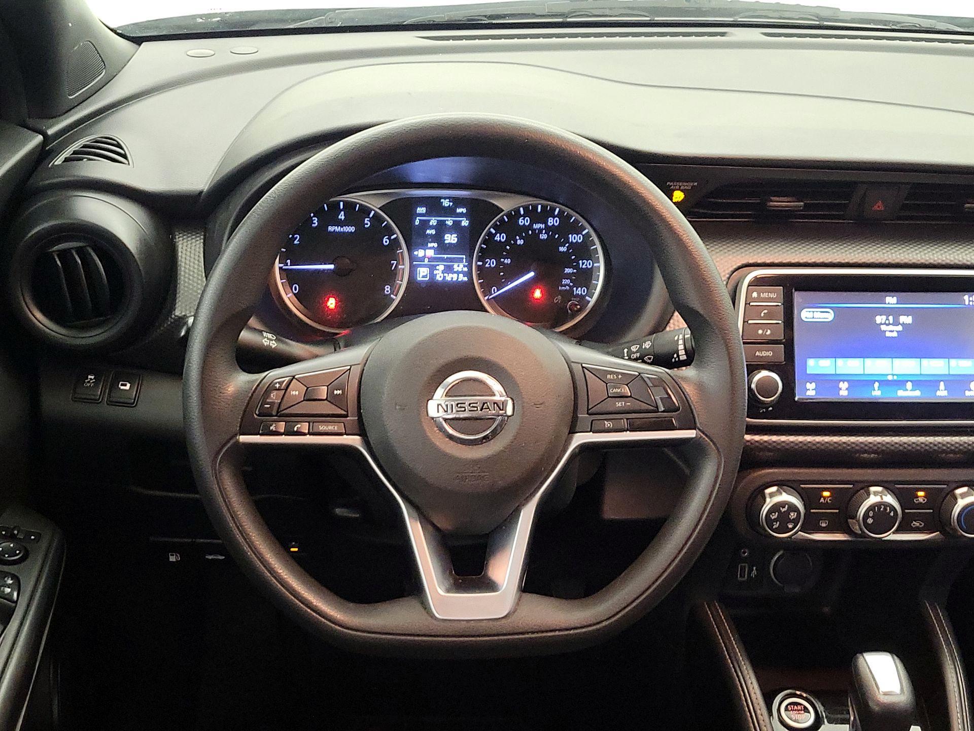 Thumbnail: 2018 Nissan Kicks - 10