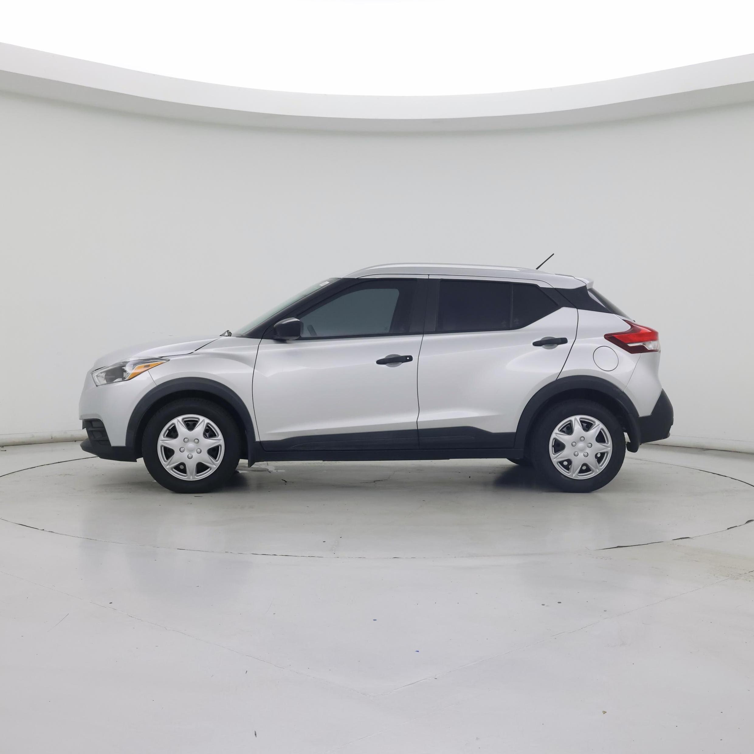 Thumbnail: 2018 Nissan Kicks - 3