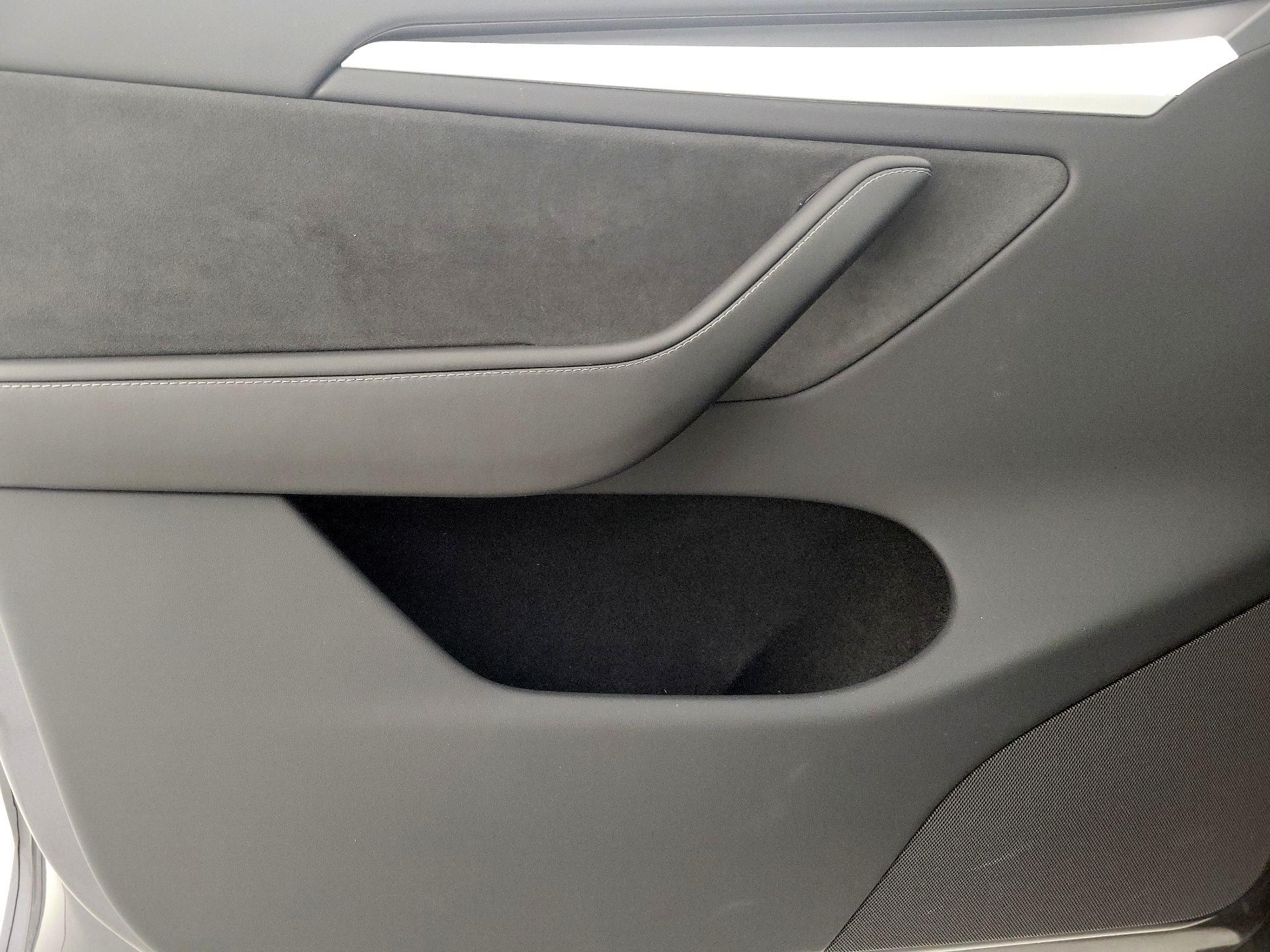 Thumbnail: 2023 Tesla Model Y - 12