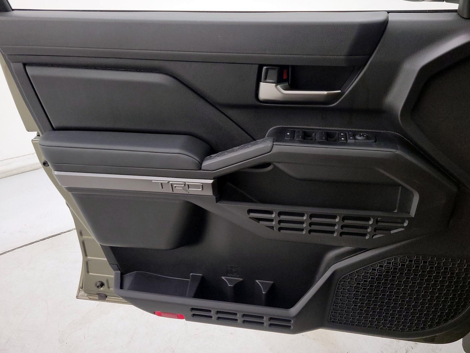 2025 Toyota Tacoma TRD Off Road - Photo 13