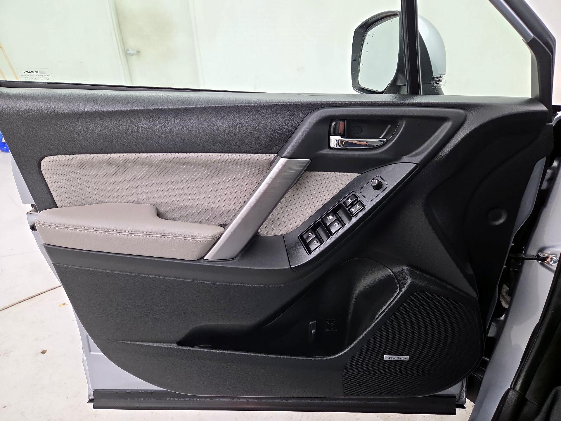 Thumbnail: 2015 Subaru Forester - 12