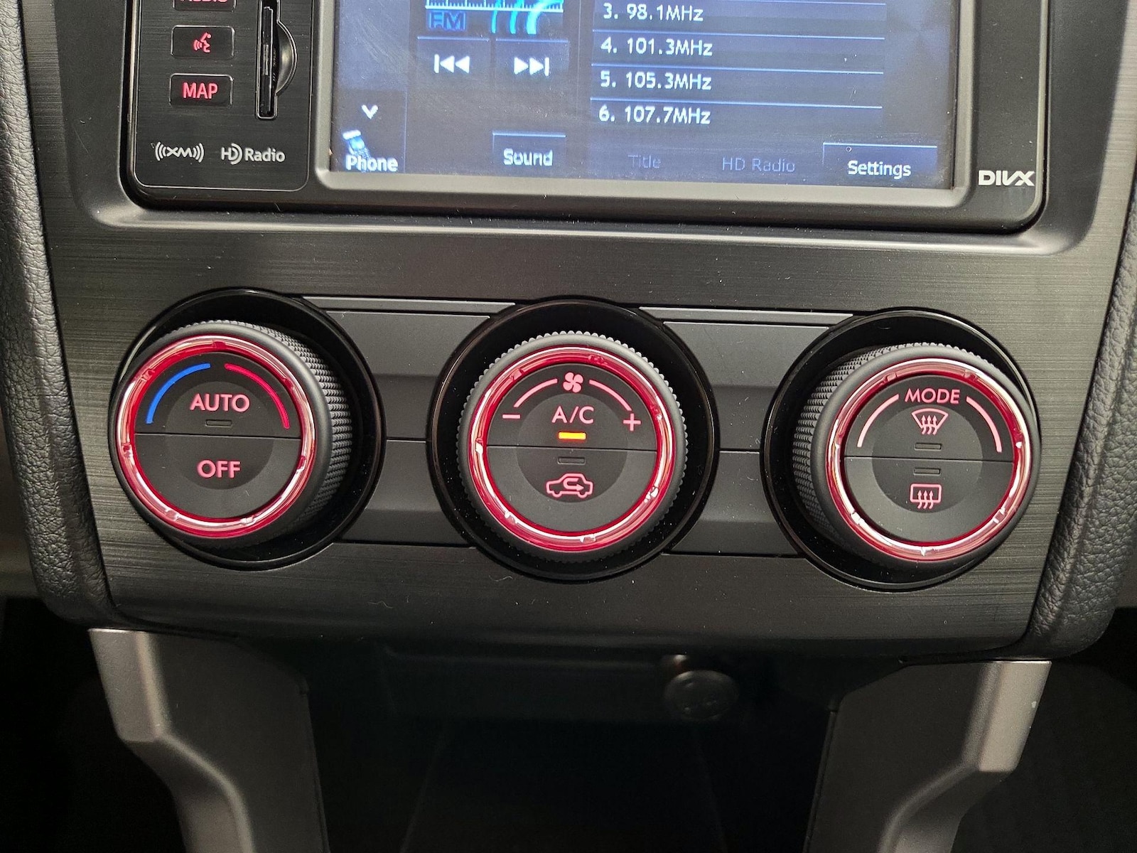 2015 Subaru Forester i Limited - Photo 18