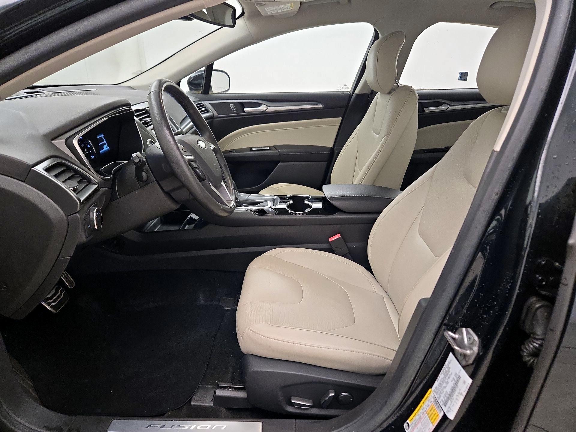 Thumbnail: 2014 Ford Fusion - 11