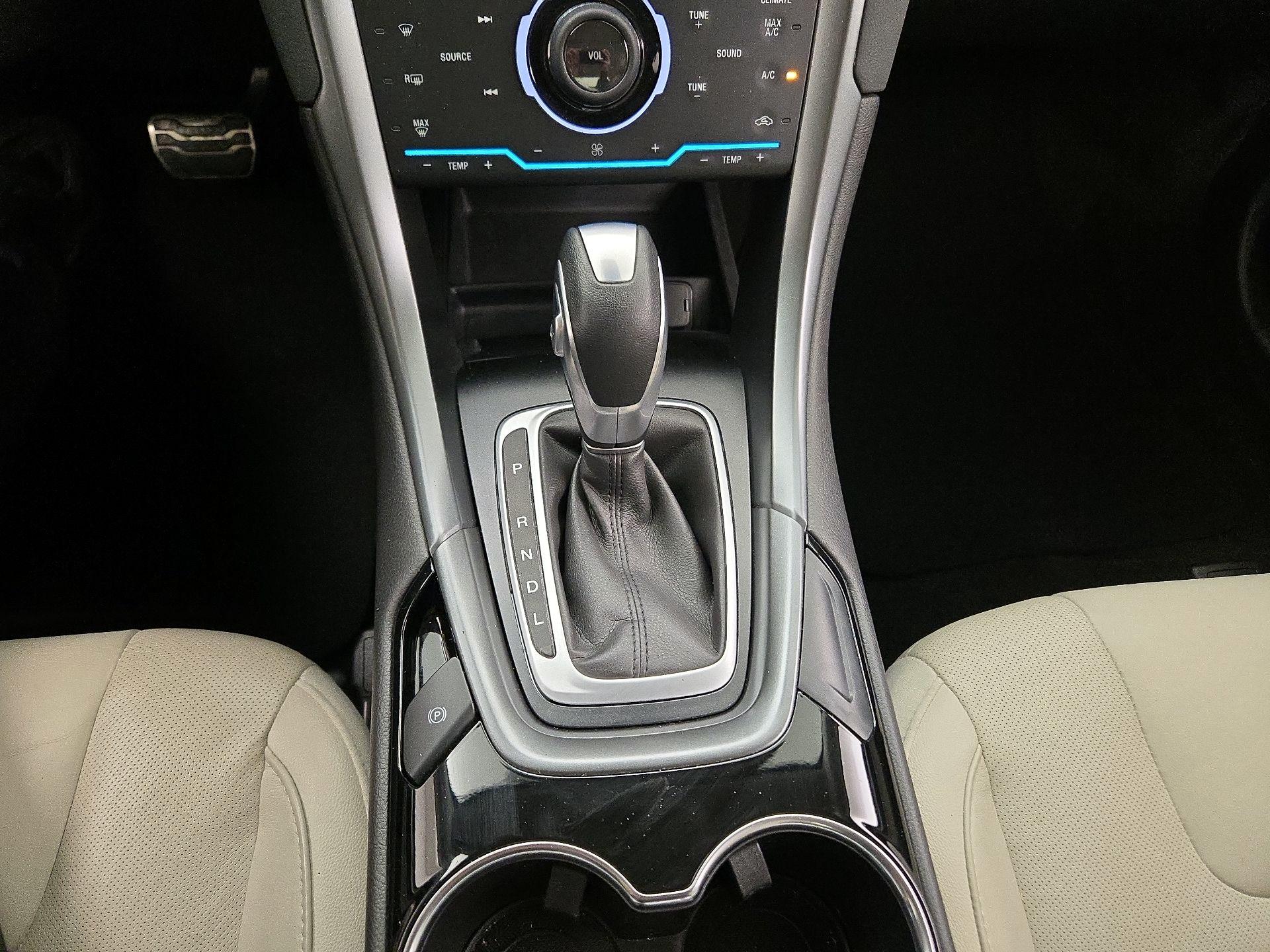 Thumbnail: 2014 Ford Fusion - 16