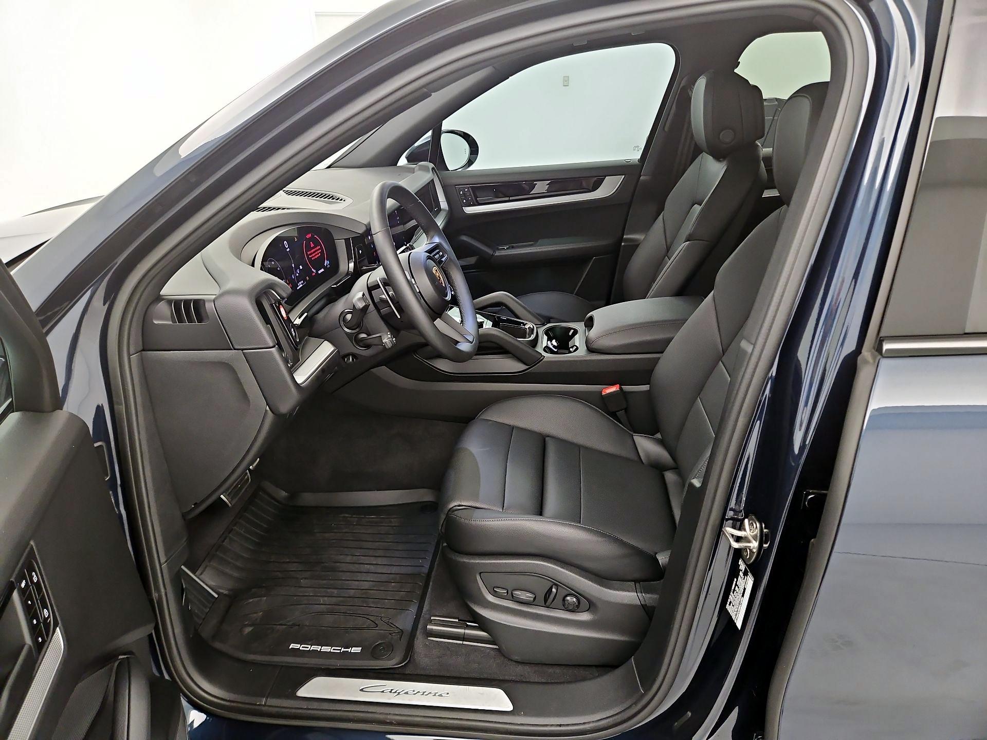 Thumbnail: 2024 Porsche Cayenne - 11