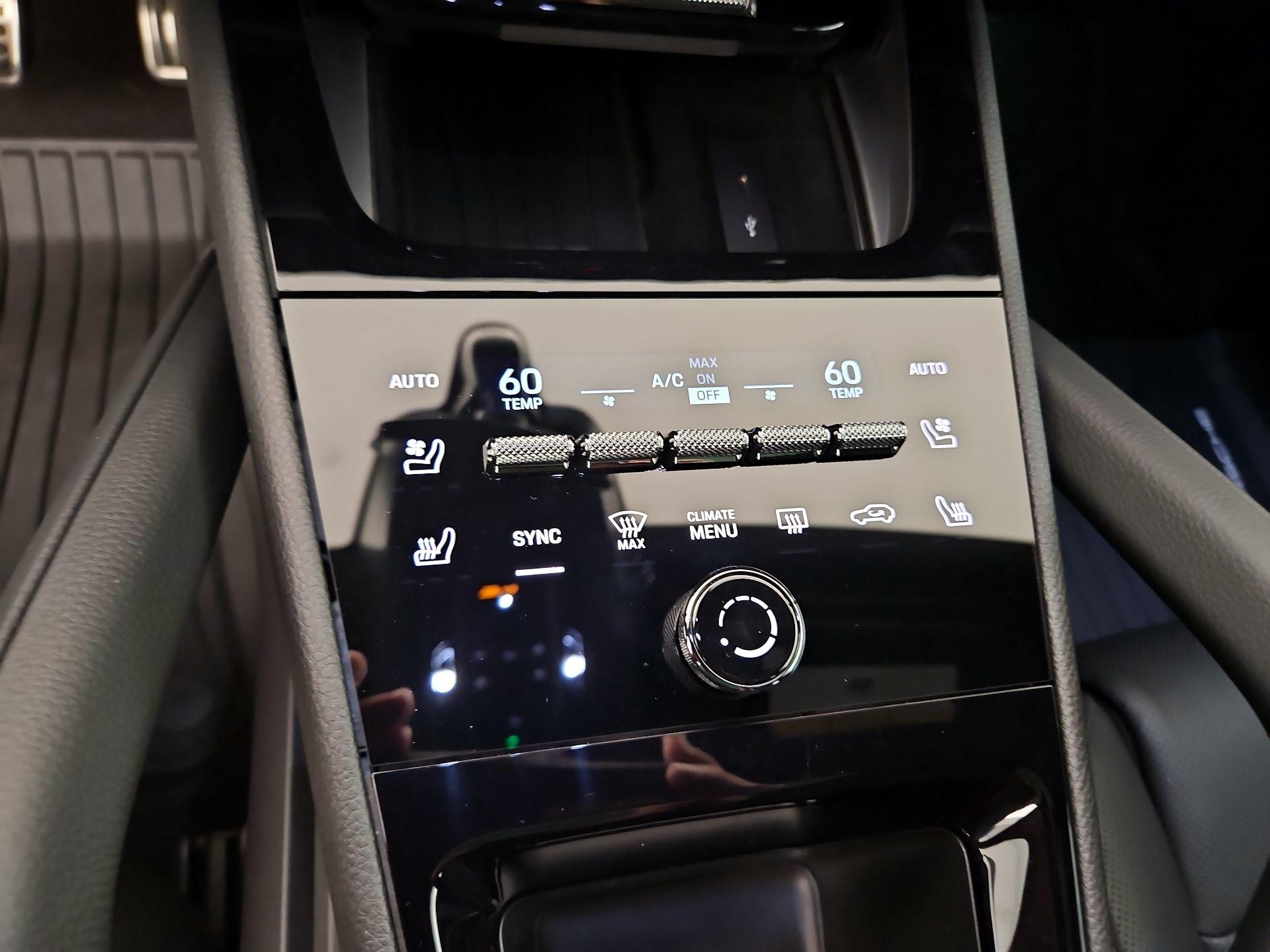 Thumbnail: 2024 Porsche Cayenne - 17