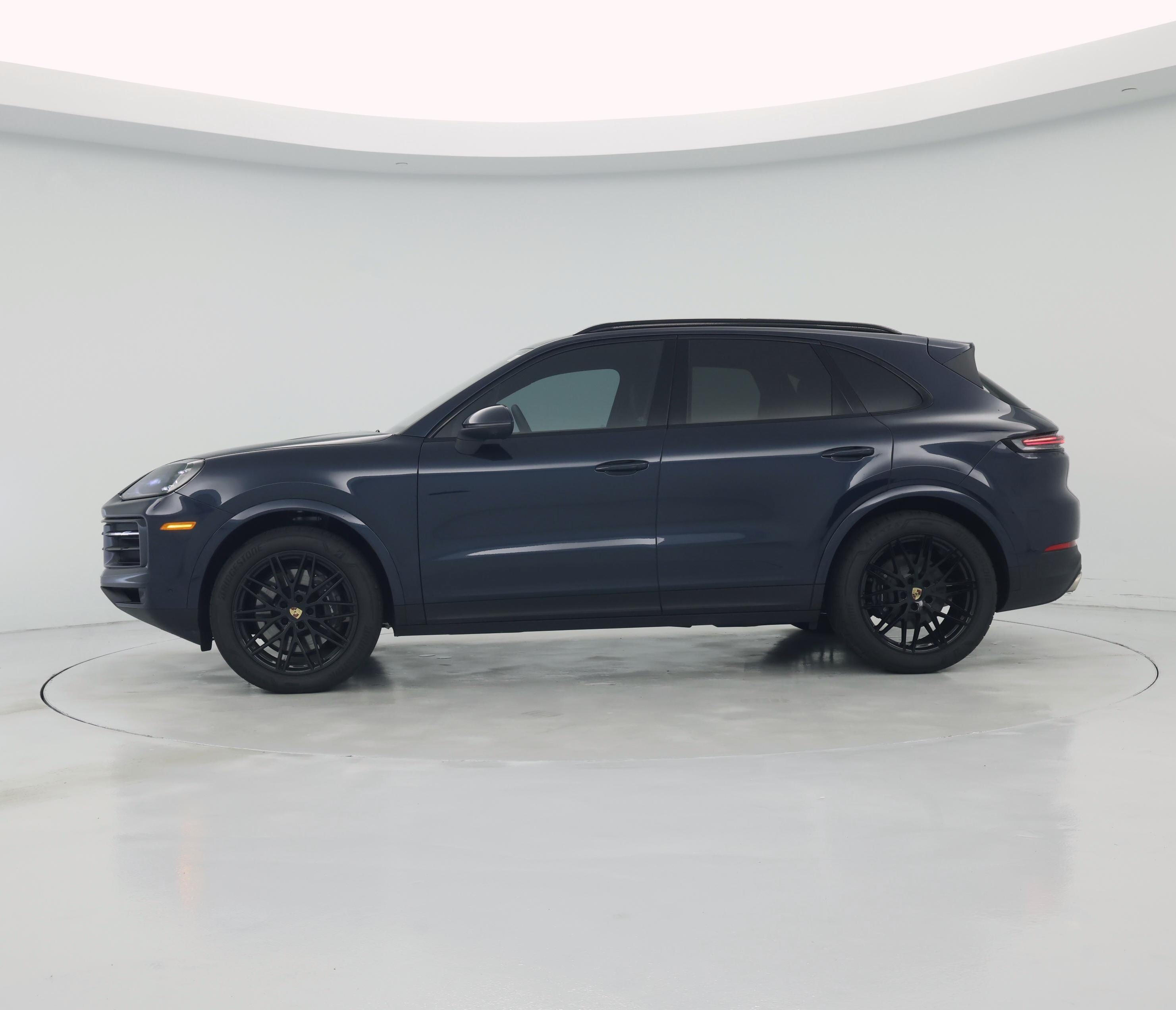 Thumbnail: 2024 Porsche Cayenne - 3