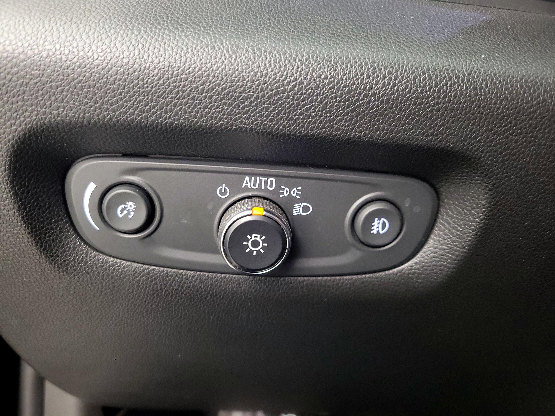 Thumbnail: 2019 Chevrolet Traverse - 13
